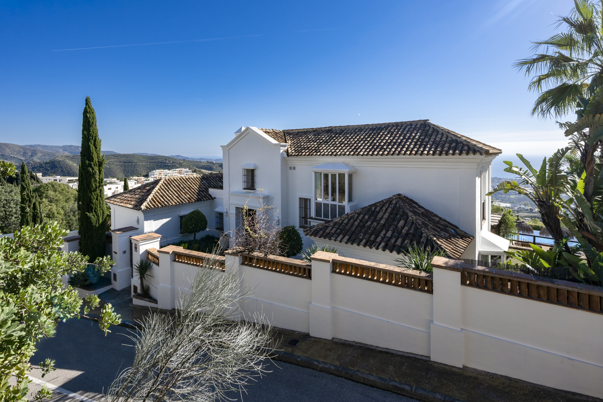 951-00189P - 6 Bedroom Villa in Marbella, Malaga