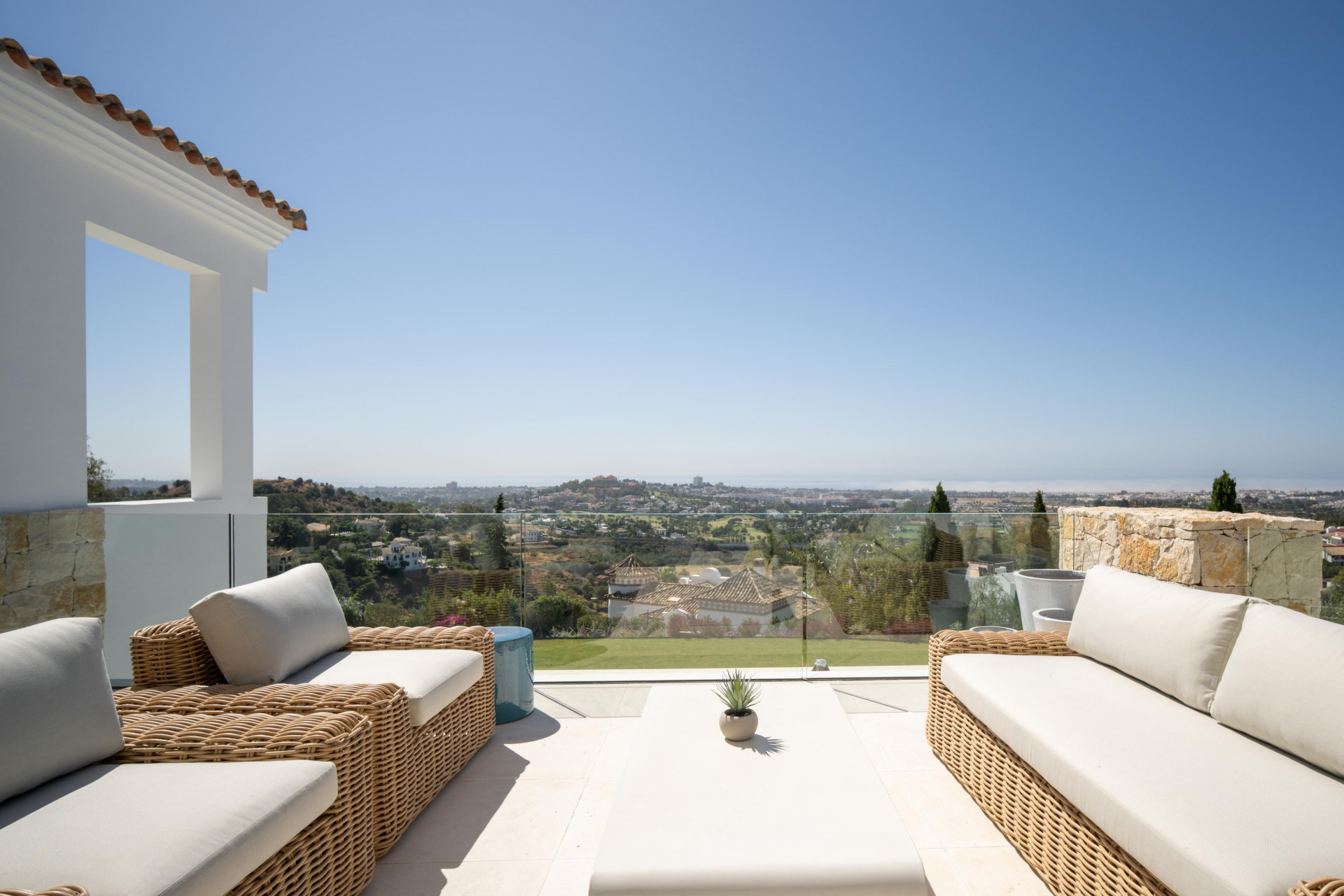 951-00181P - 8 Bedroom Villa in Benahavis, Malaga