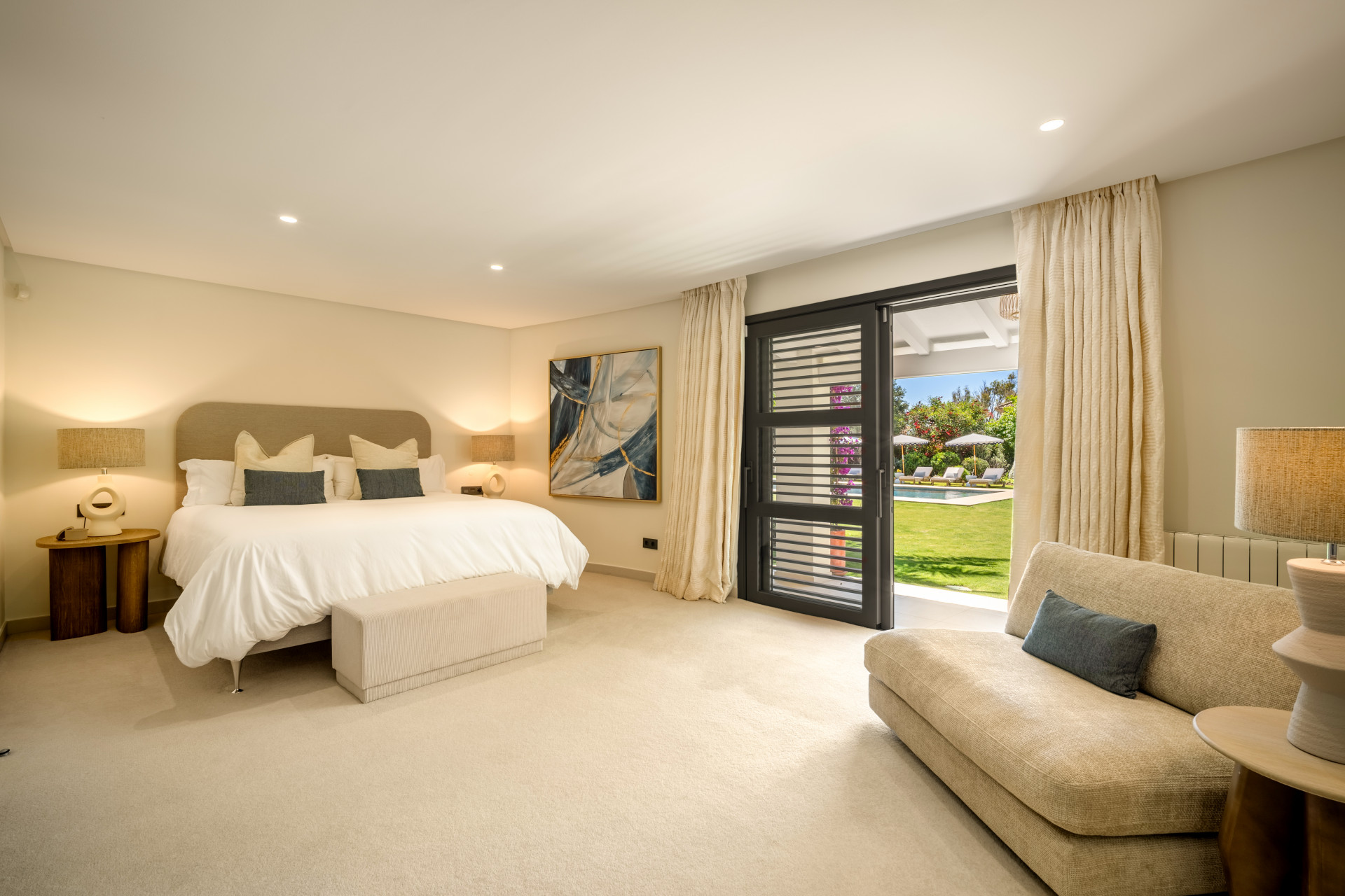 951-00186P - 5 Bedroom Villa in Marbella, Malaga