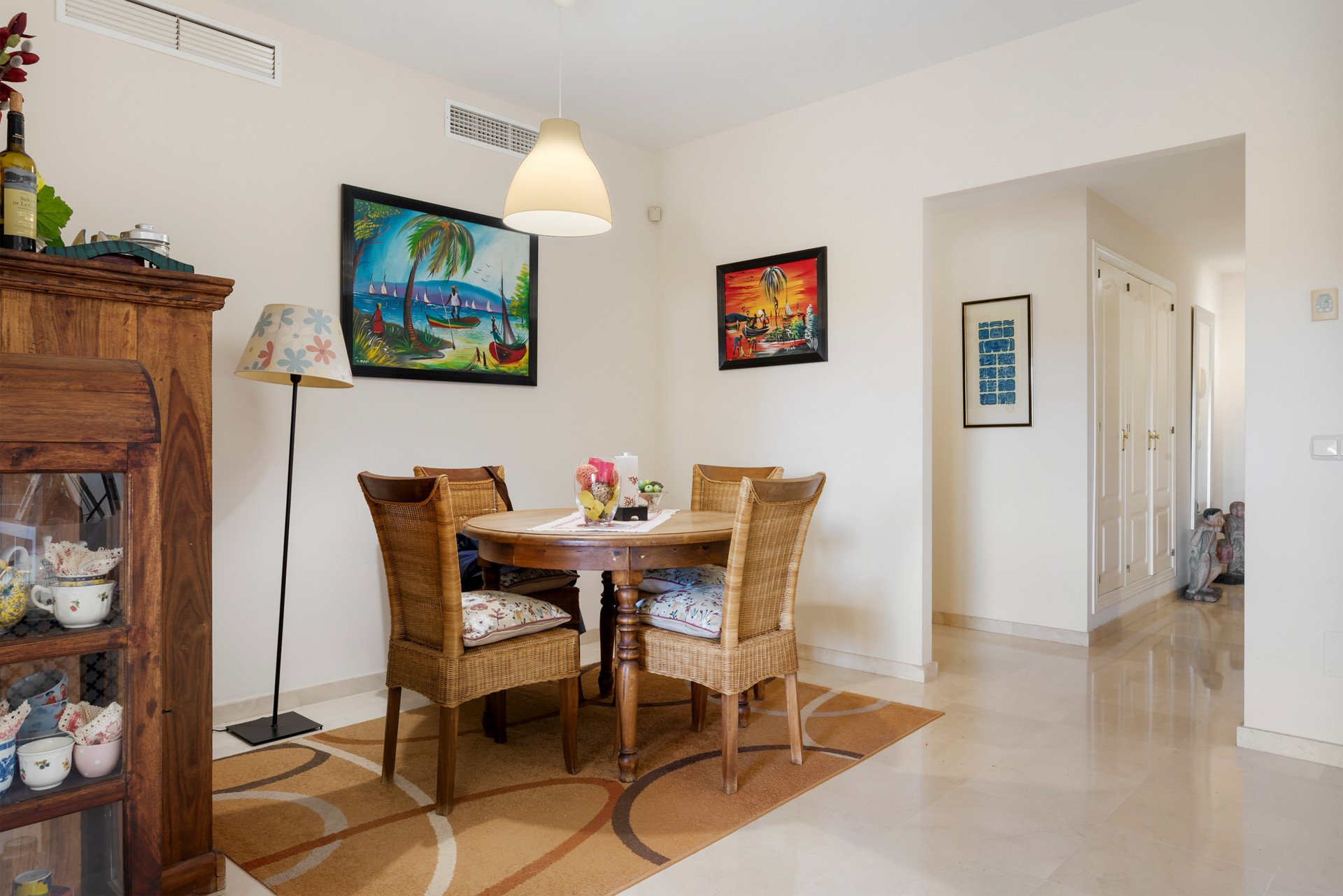951-00152P - 2 Bedroom Apartment in San Pedro de Alcantara, Malaga