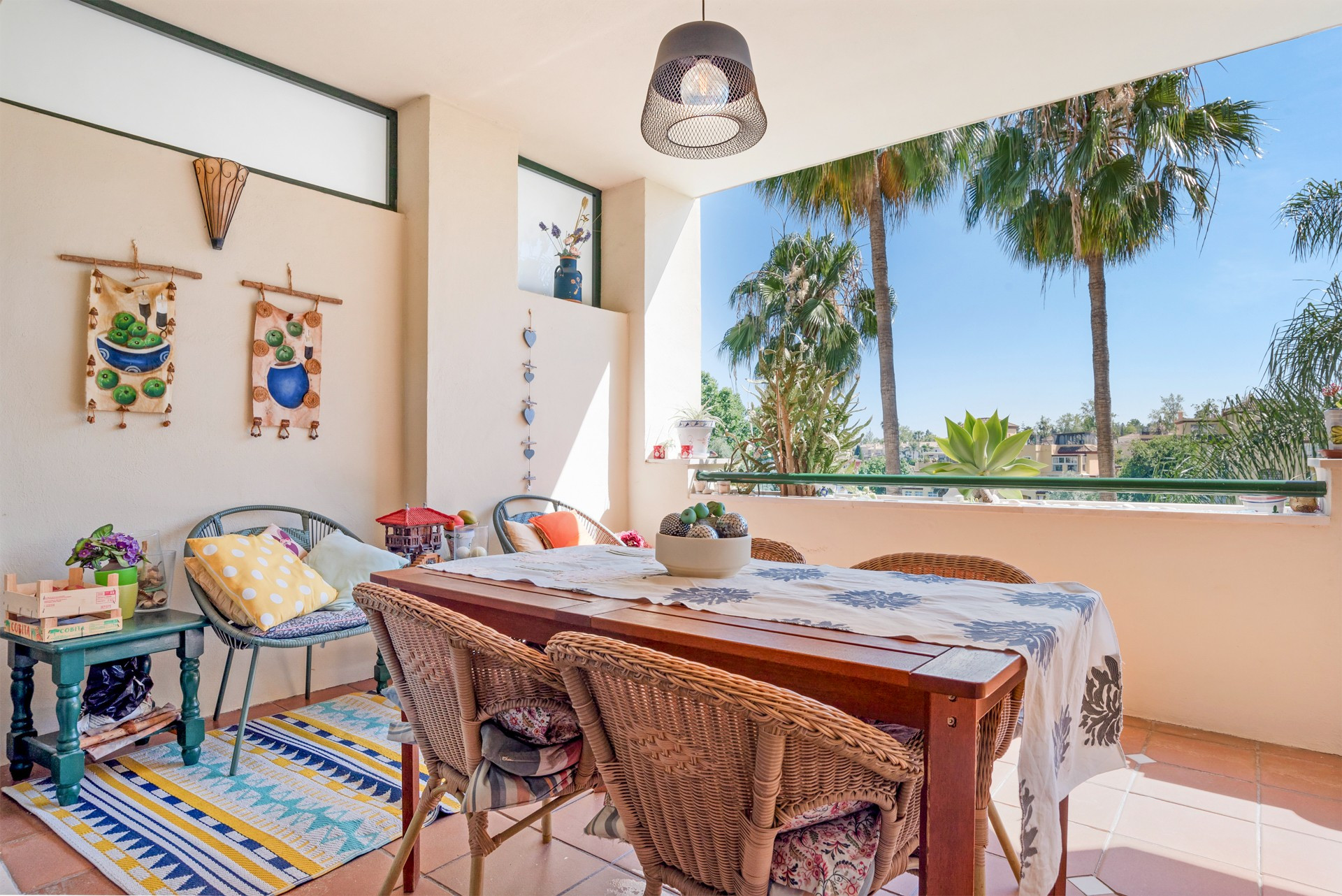 951-00152P - 2 Bedroom Apartment in San Pedro de Alcantara, Malaga