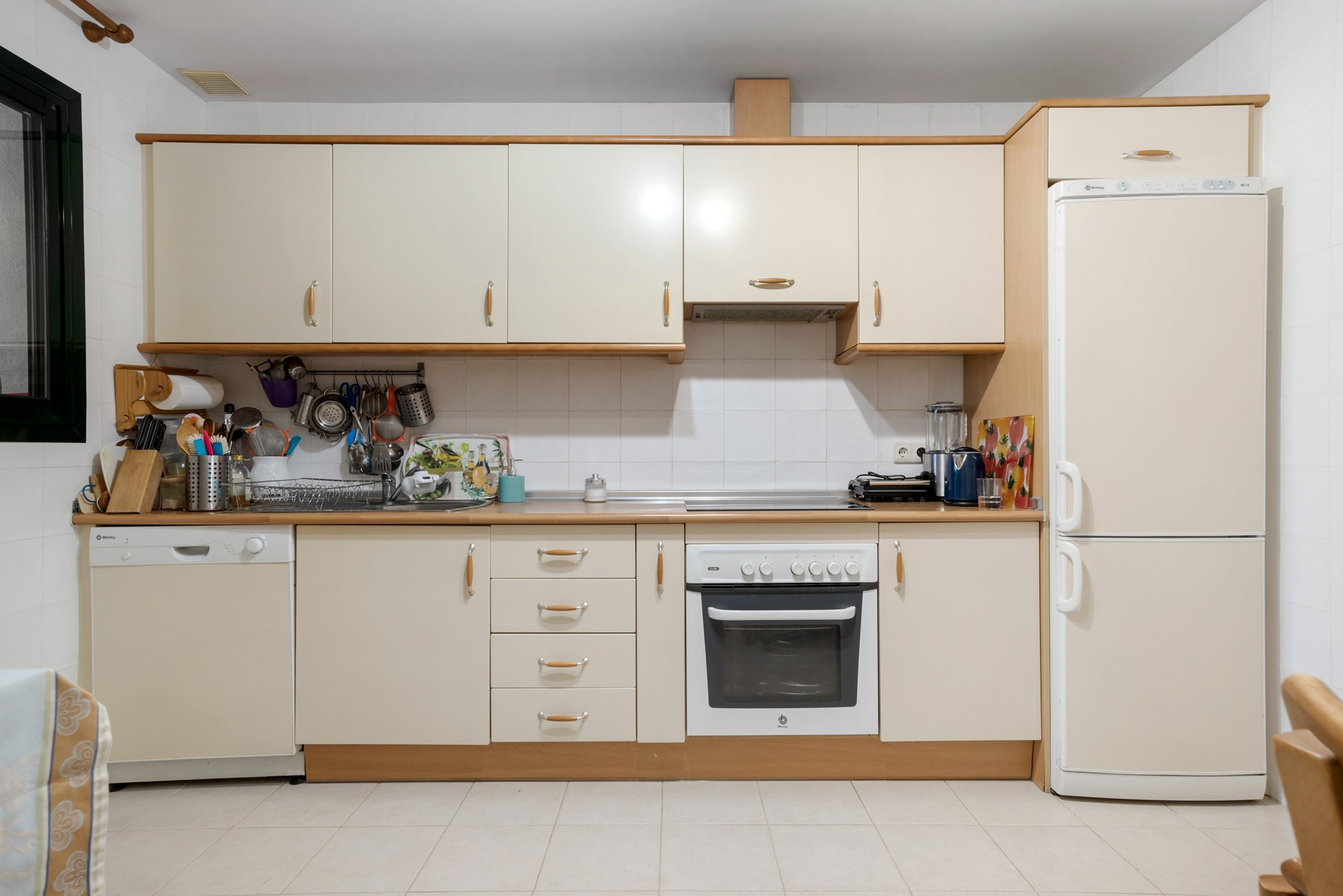 951-00152P - 2 Bedroom Apartment in San Pedro de Alcantara, Malaga