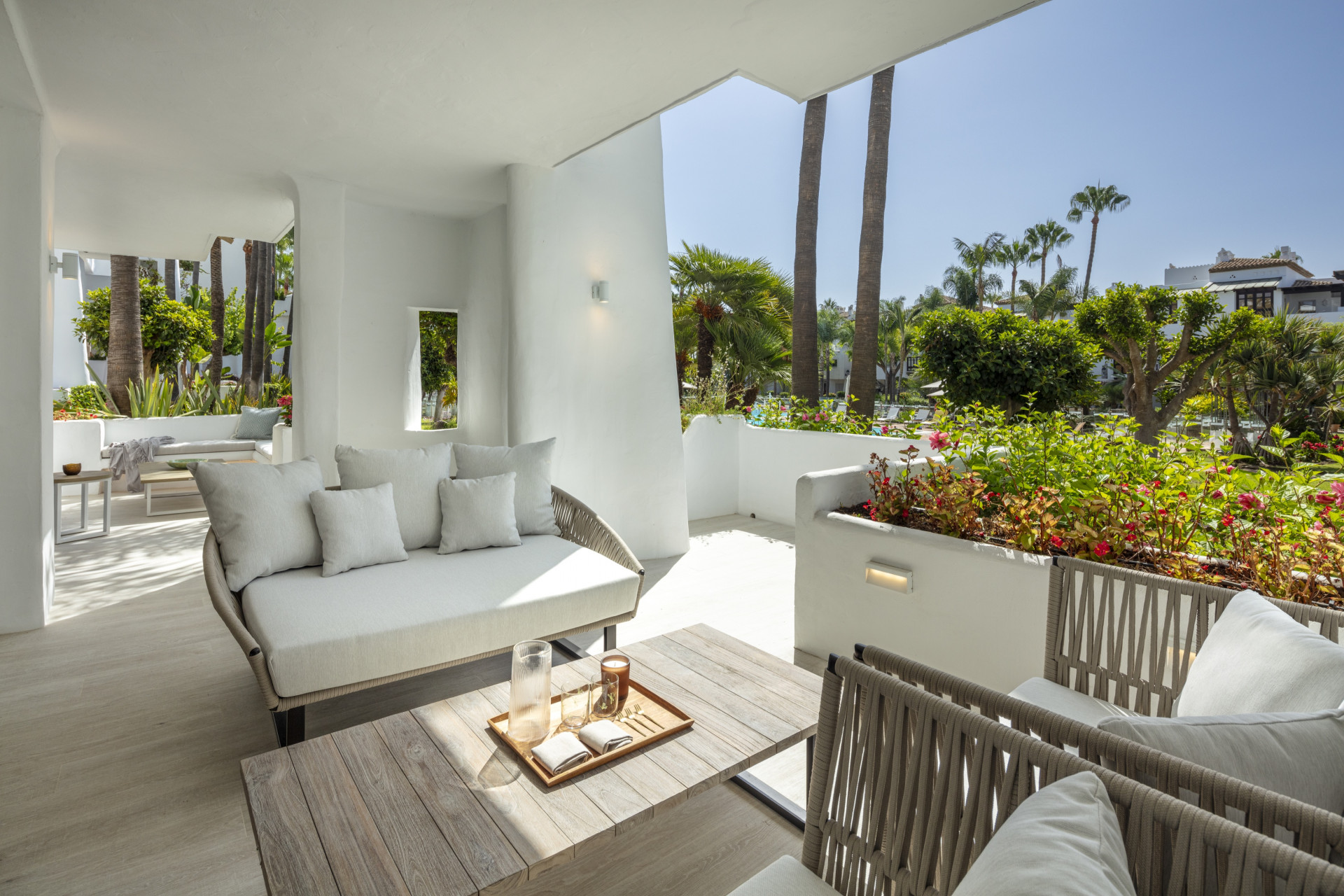 951-00173P - 3 Bedroom Apartment in Marbella, Malaga