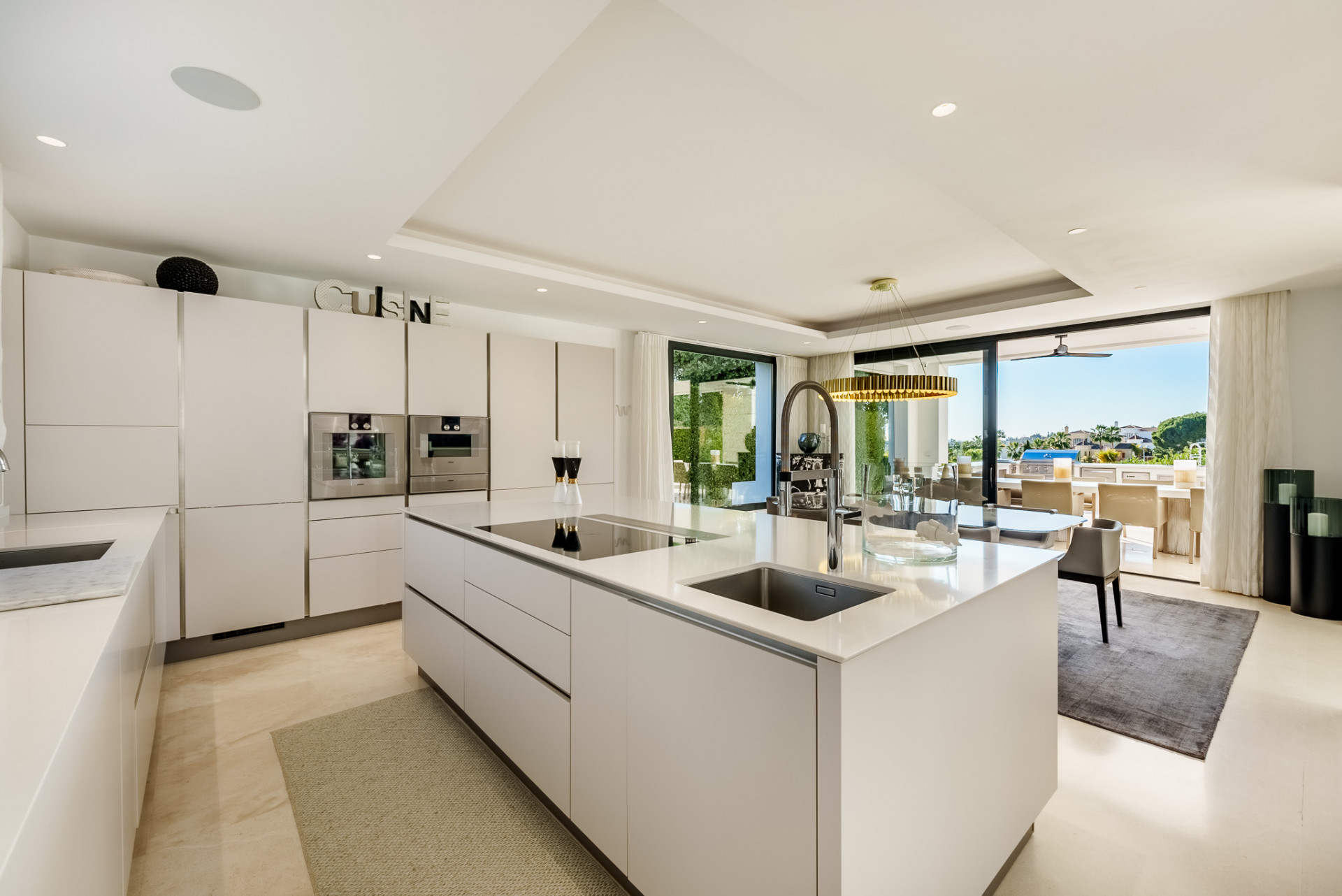 951-00177P - 7 Bedroom Villa in Marbella, Malaga