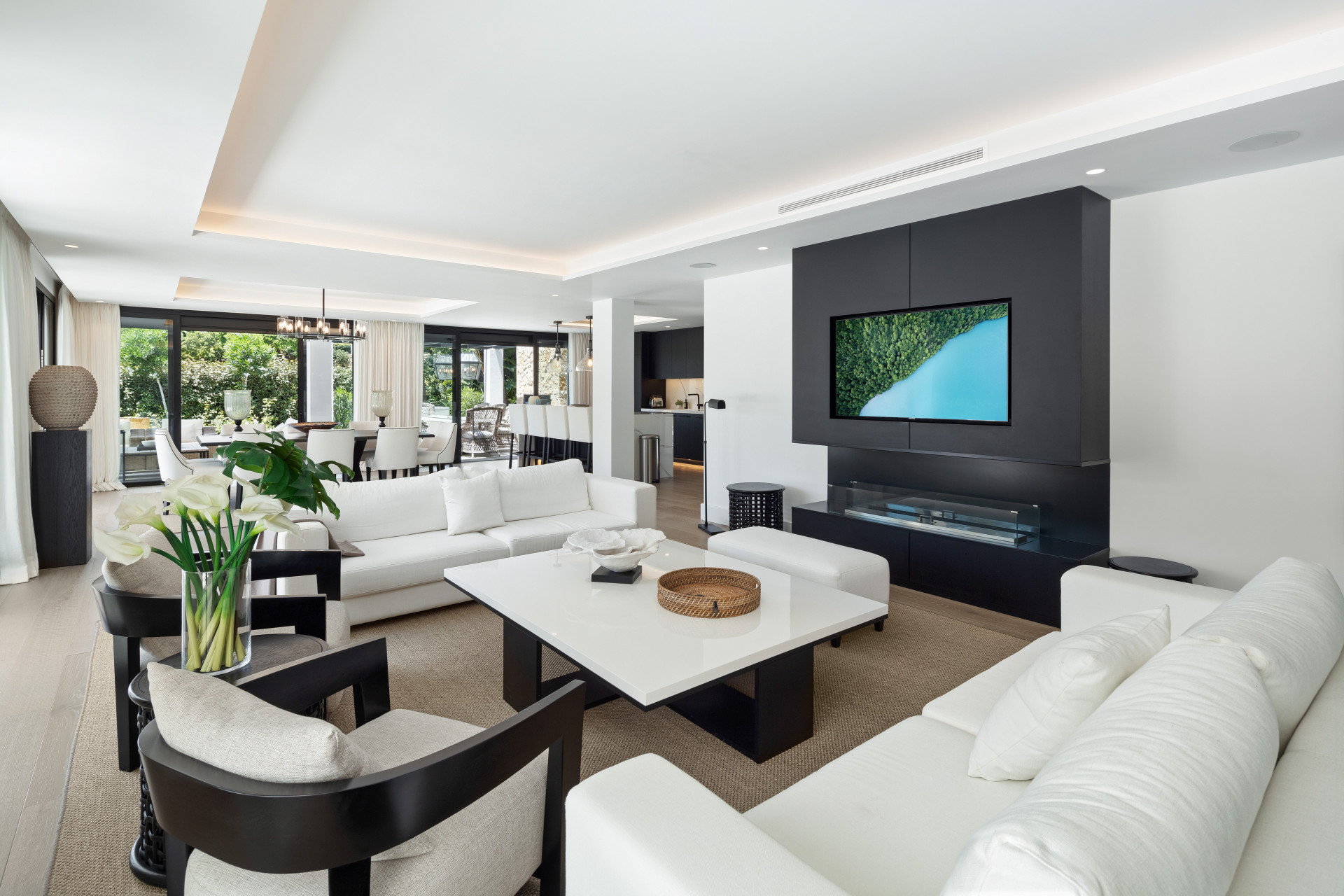 951-00163P - 5 Bedroom Villa in Marbella, Malaga