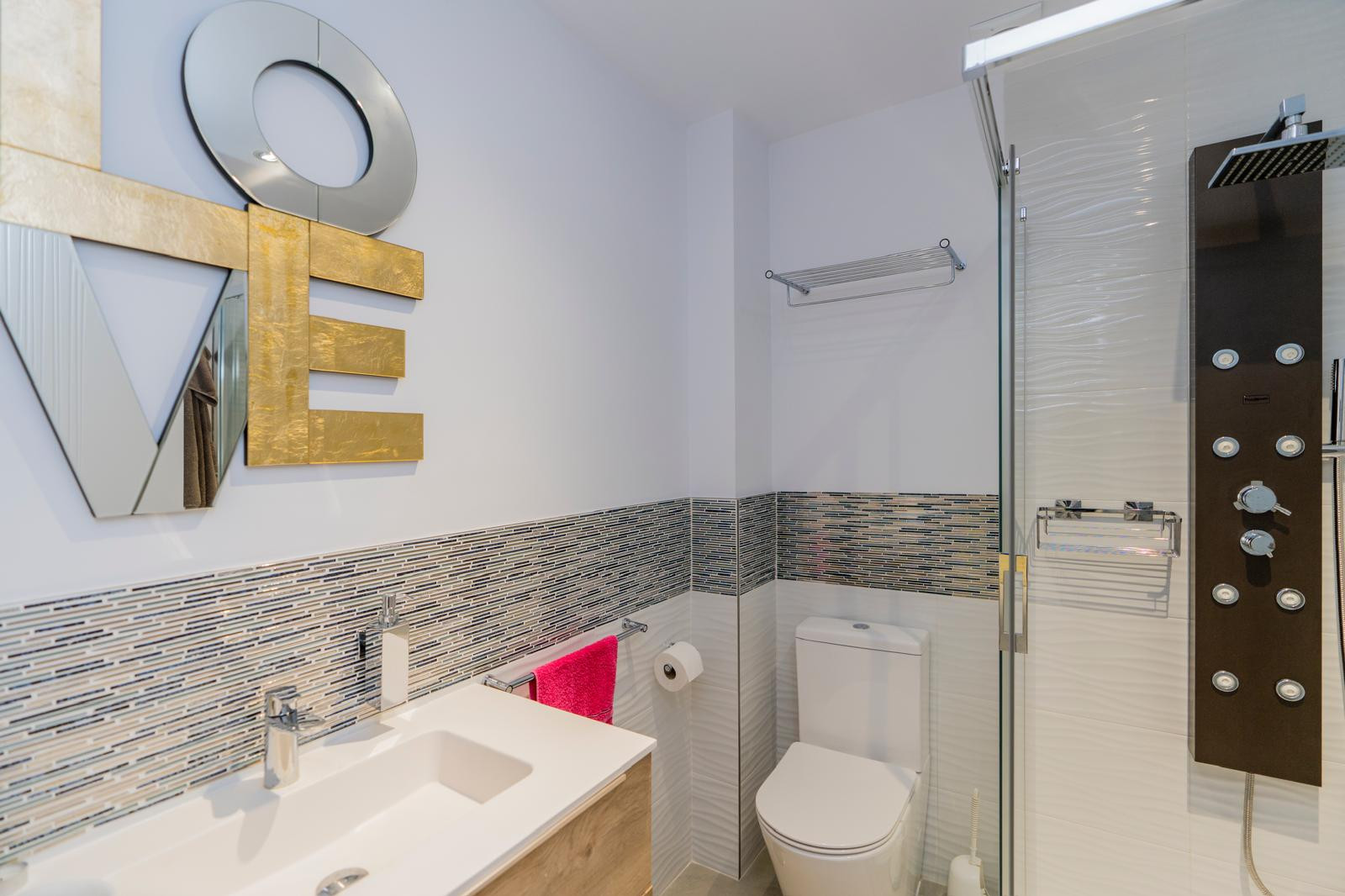 951-00112P - 10 Bedroom Villa in Estepona, Malaga