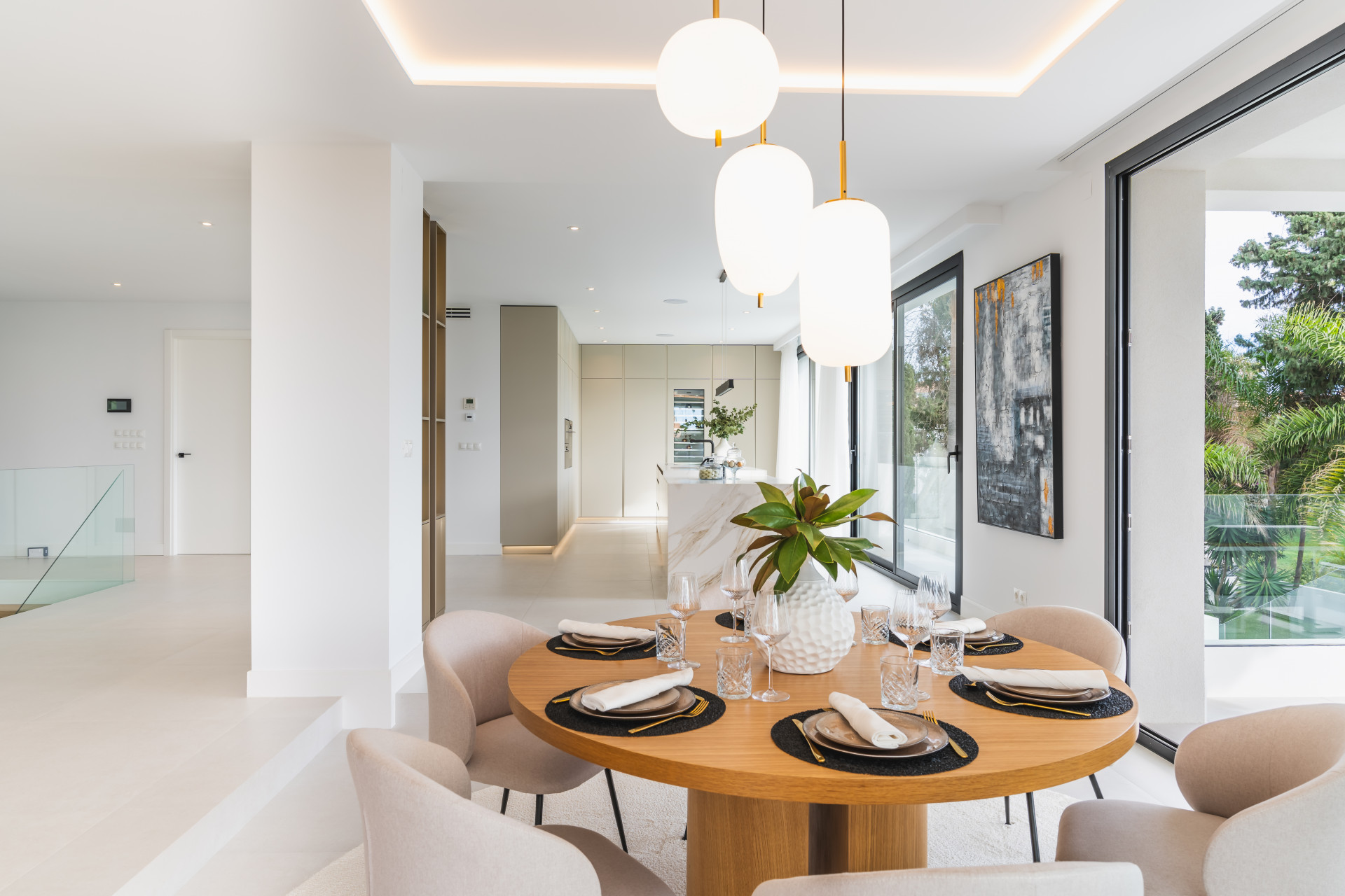951-00111P - 4 Bedroom Villa in Marbella, Malaga
