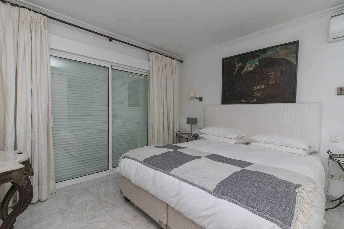 villa in Marbella Este — frame 11