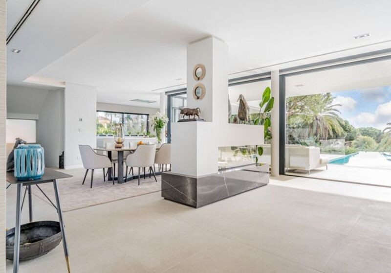 Villa for sale in Marbesa, Marbella East