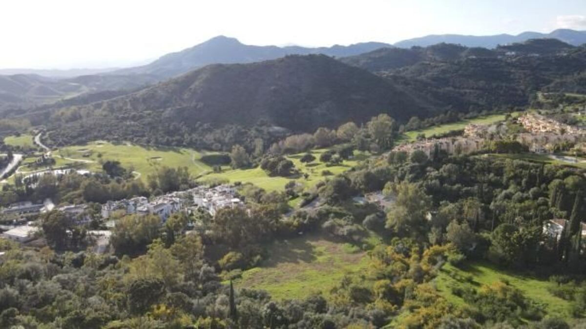 Parcela en venta en Puerto del Almendro, Benahavis