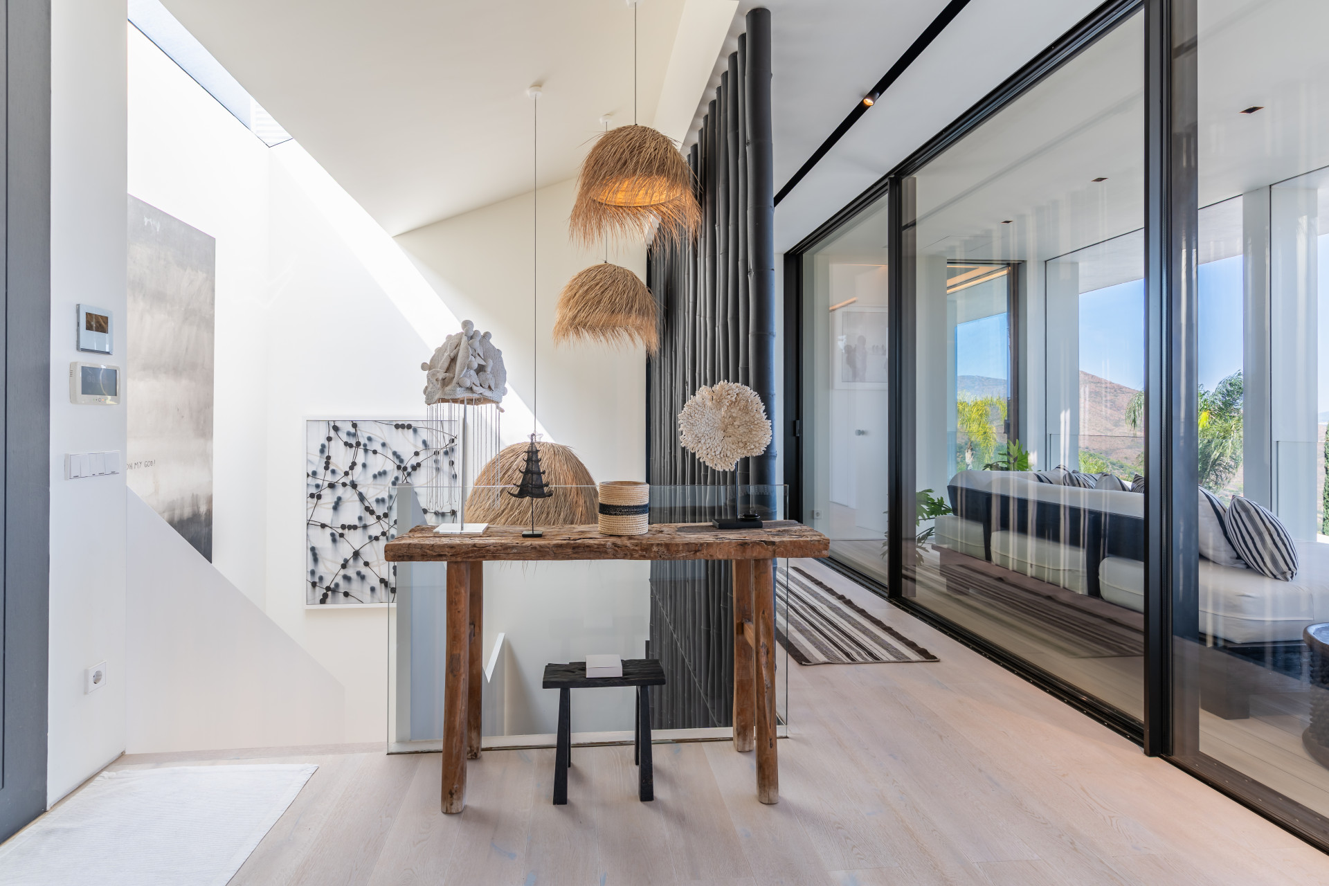 Villa for sale in La Mairena, Marbella East