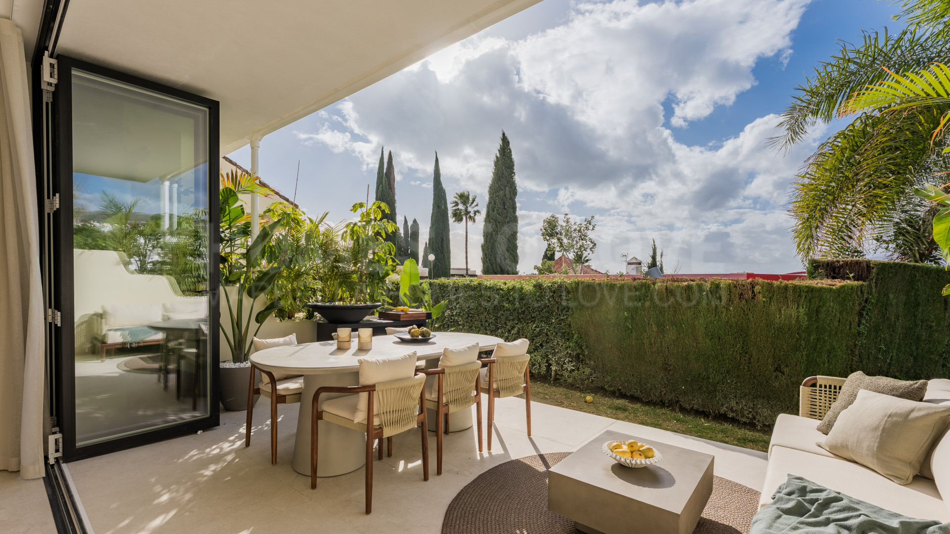 Reihenhaus zu verkaufen in Nueva Andalucia, Marbella