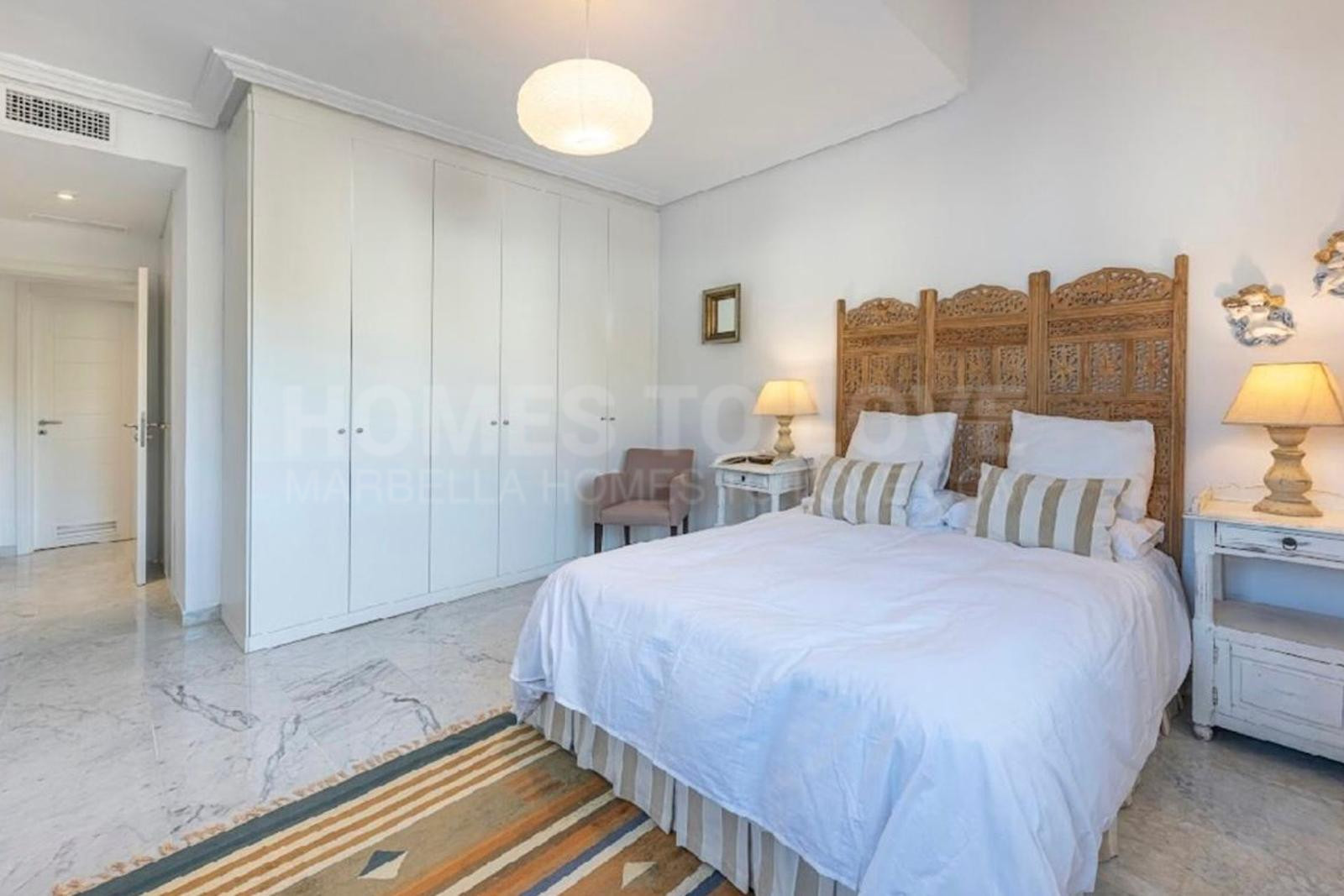 Apartment for sale in Bahia de Marbella, Marbella East
