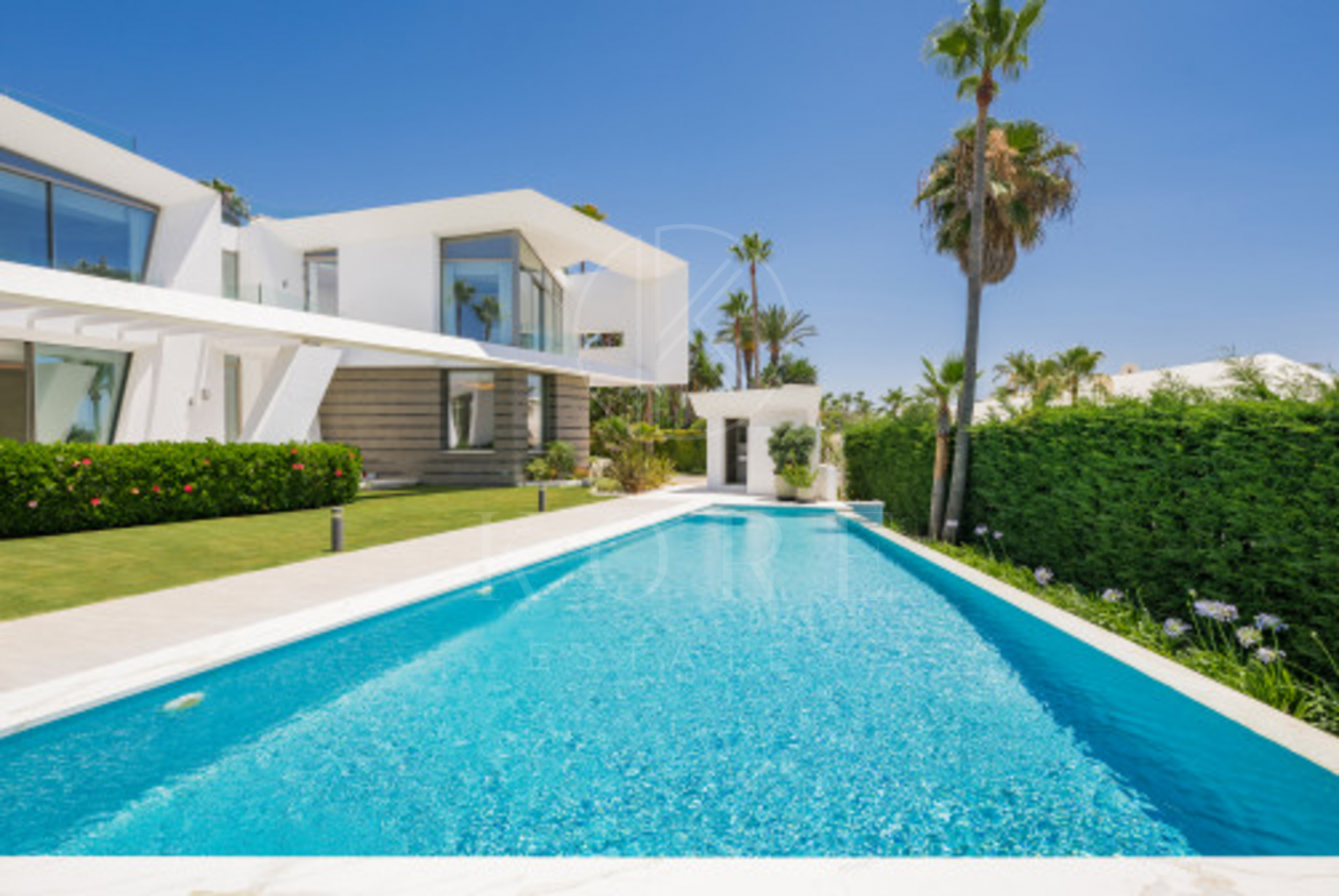 Villa en venta en Los Monteros Playa, Marbella Este