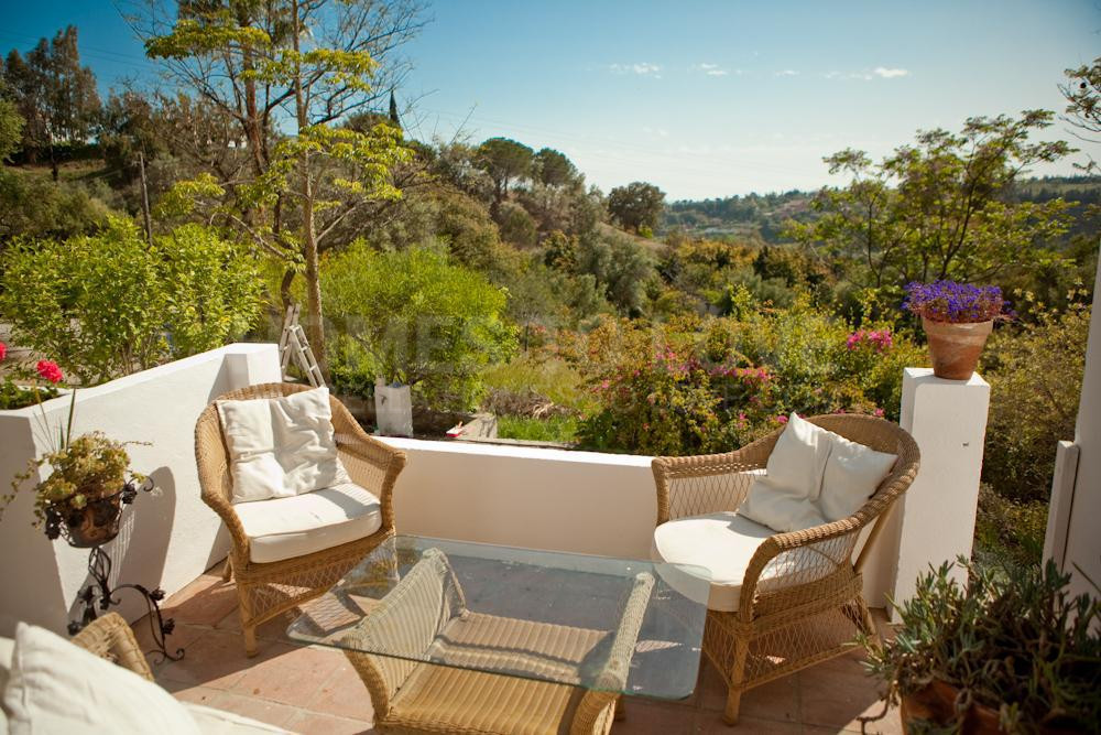 Villa for sale in La Resina Golf, Estepona East