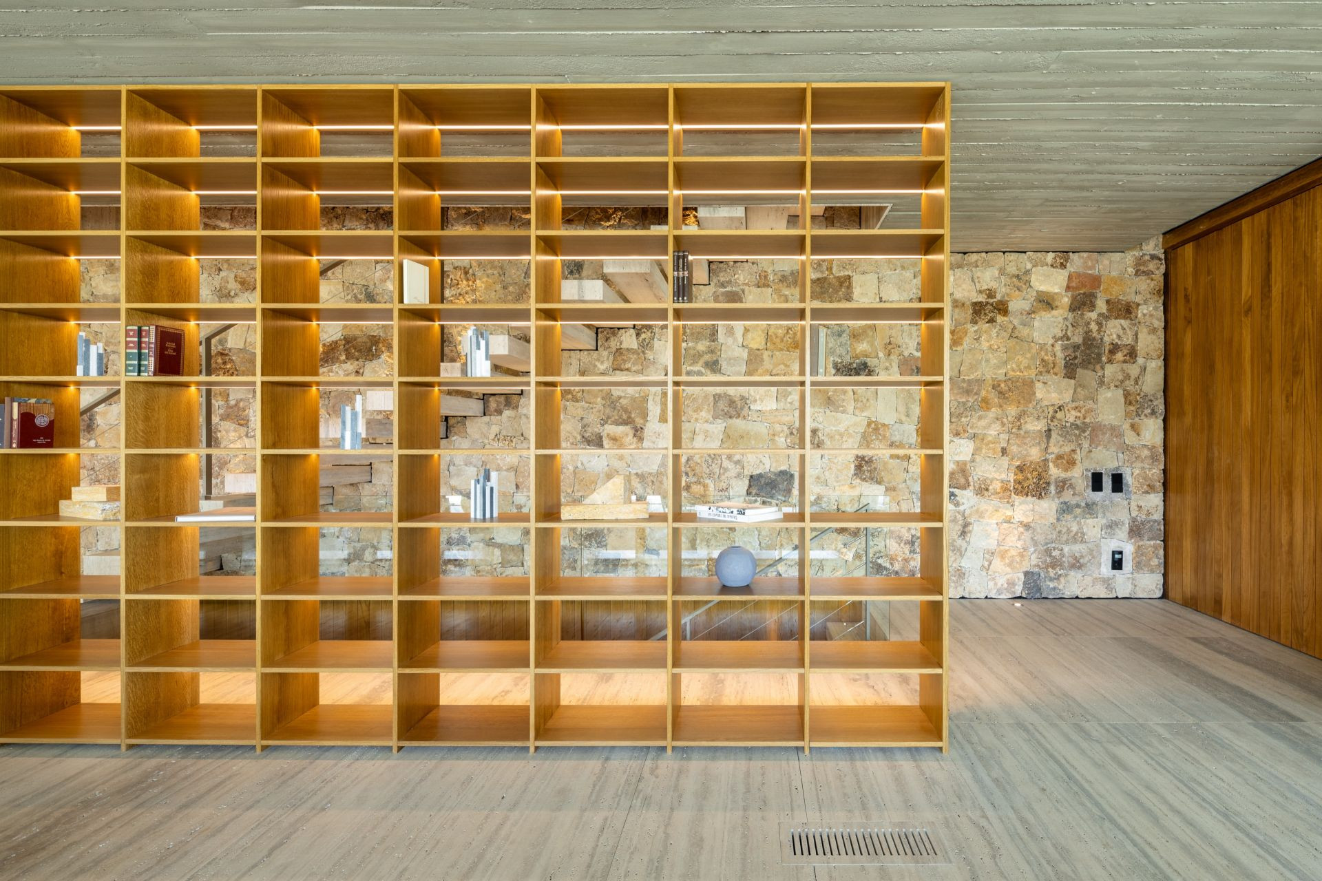 Villa 7 Bedrooms 8 Bathrooms in Marbella, Costa del Sol