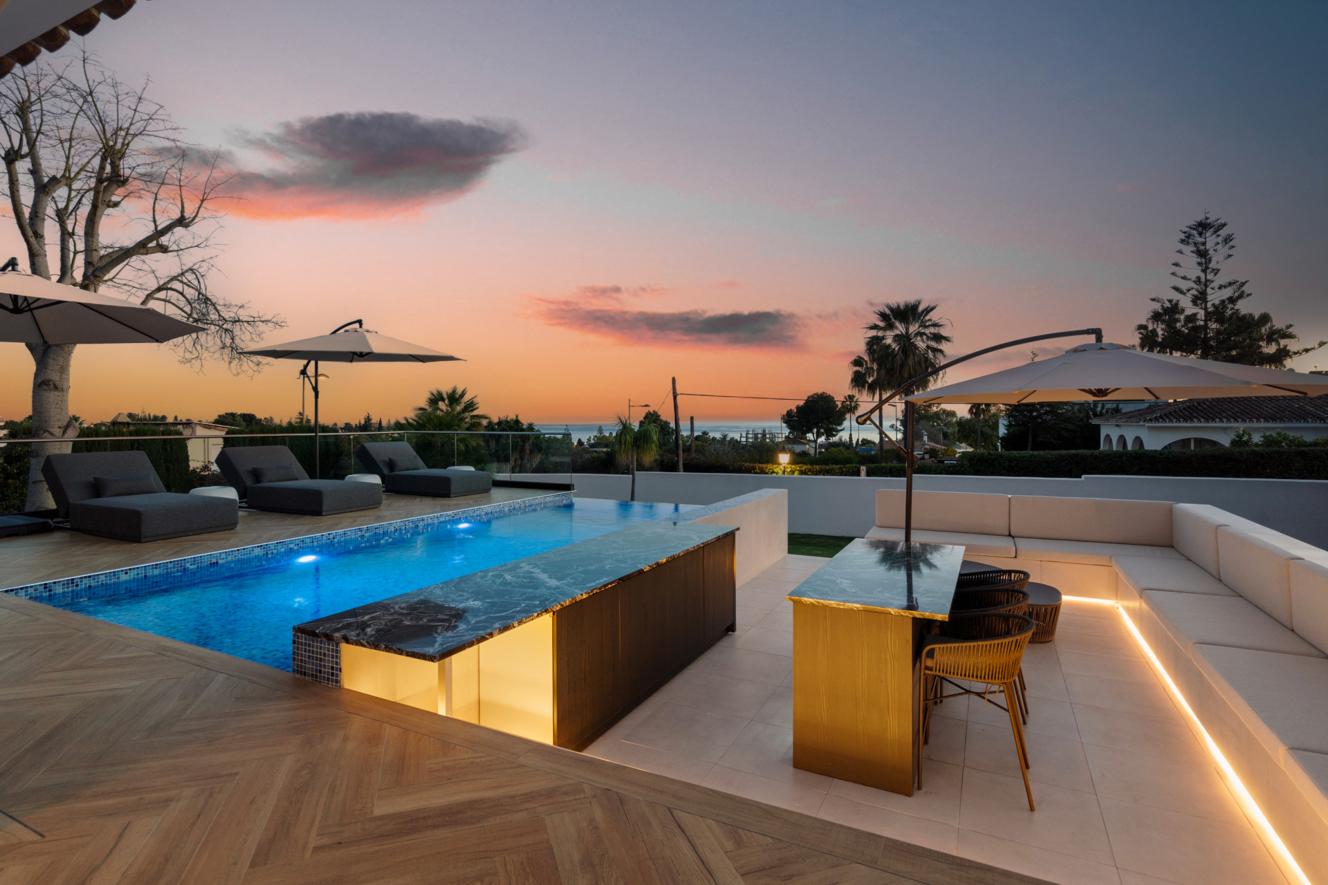 Villa 7 Bedrooms 7 Bathrooms in Marbella, Costa del Sol