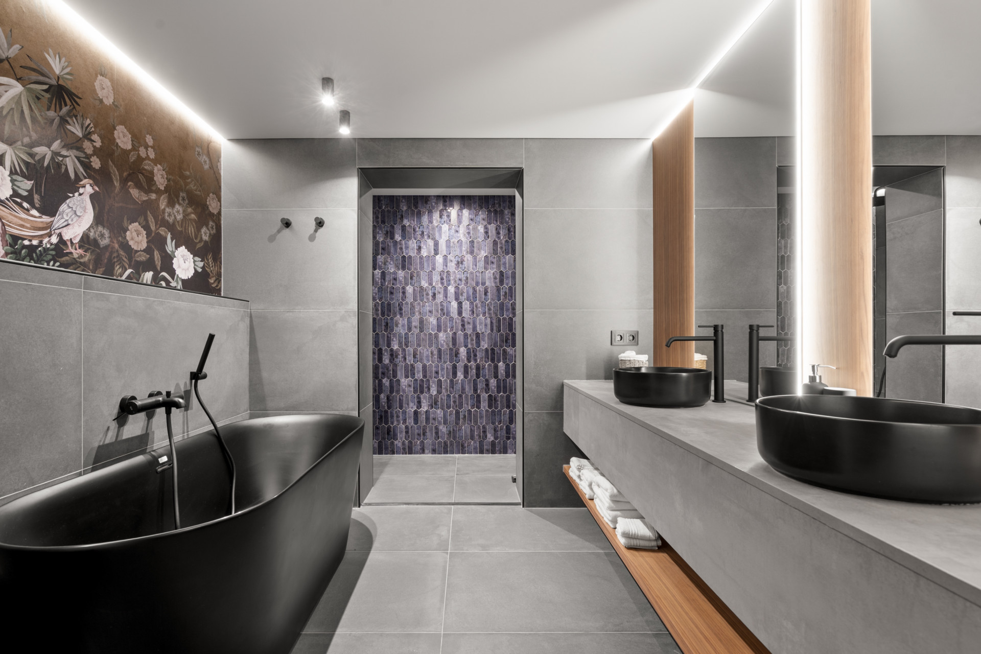 Villa 7 Bedrooms 7 Bathrooms in Marbella, Costa del Sol