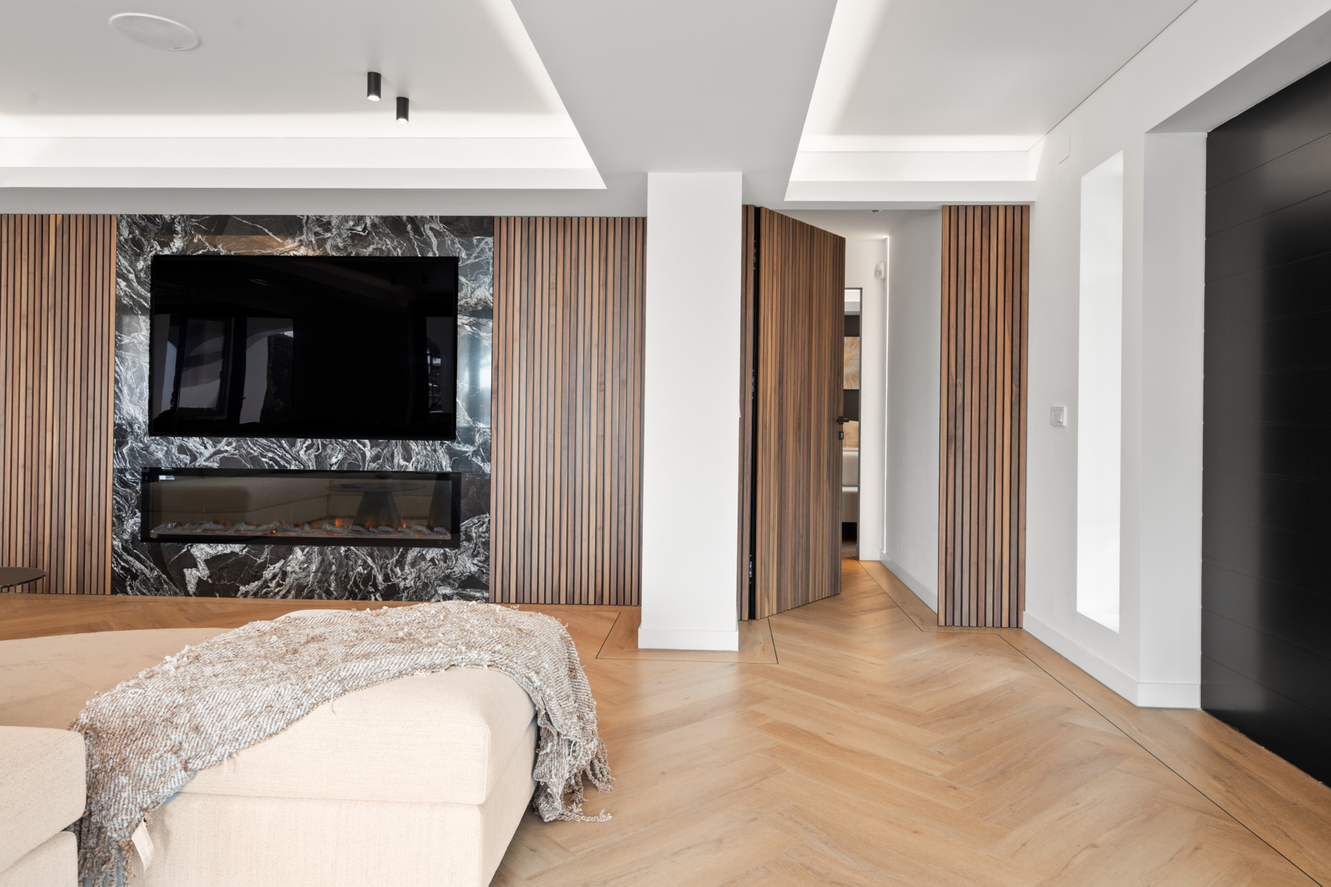 Villa 7 Bedrooms 7 Bathrooms in Marbella, Costa del Sol