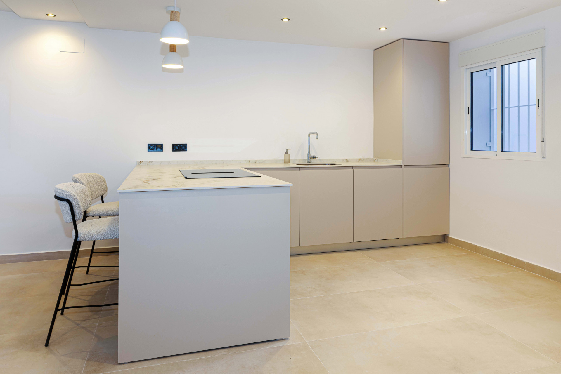 Apartment 2 Bedrooms 2 Bathrooms in Marbella, Costa del Sol