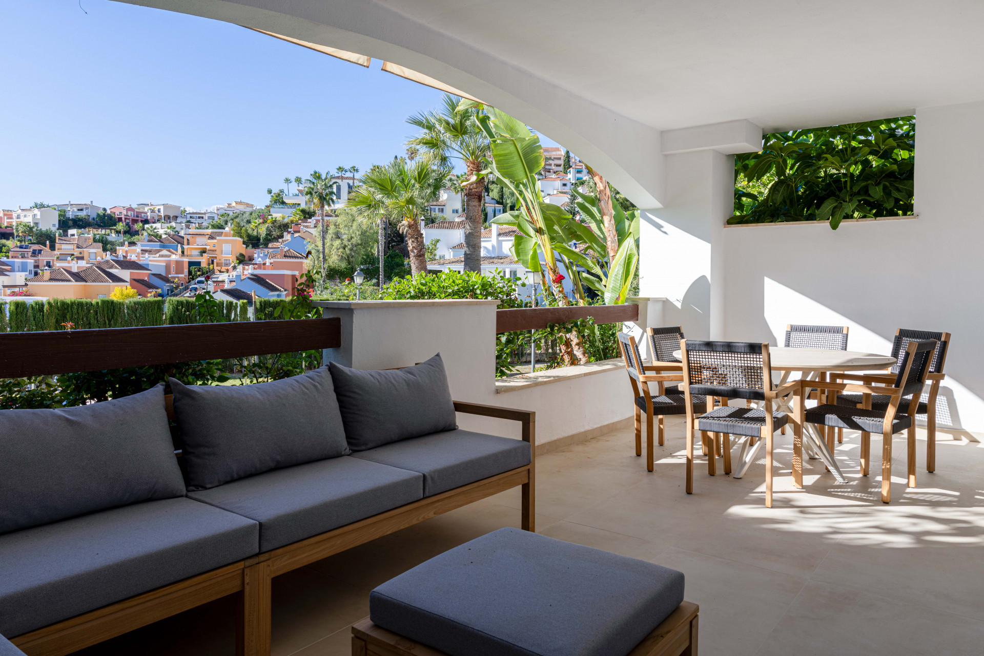 Apartment 2 Bedrooms 2 Bathrooms in Marbella, Costa del Sol
