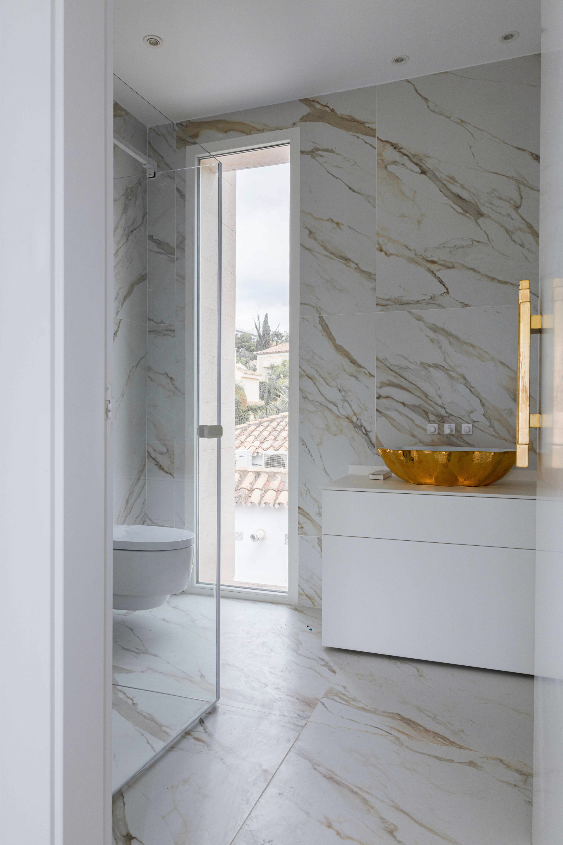 Villa 5 Bedrooms 5 Bathrooms in Marbella, Costa del Sol