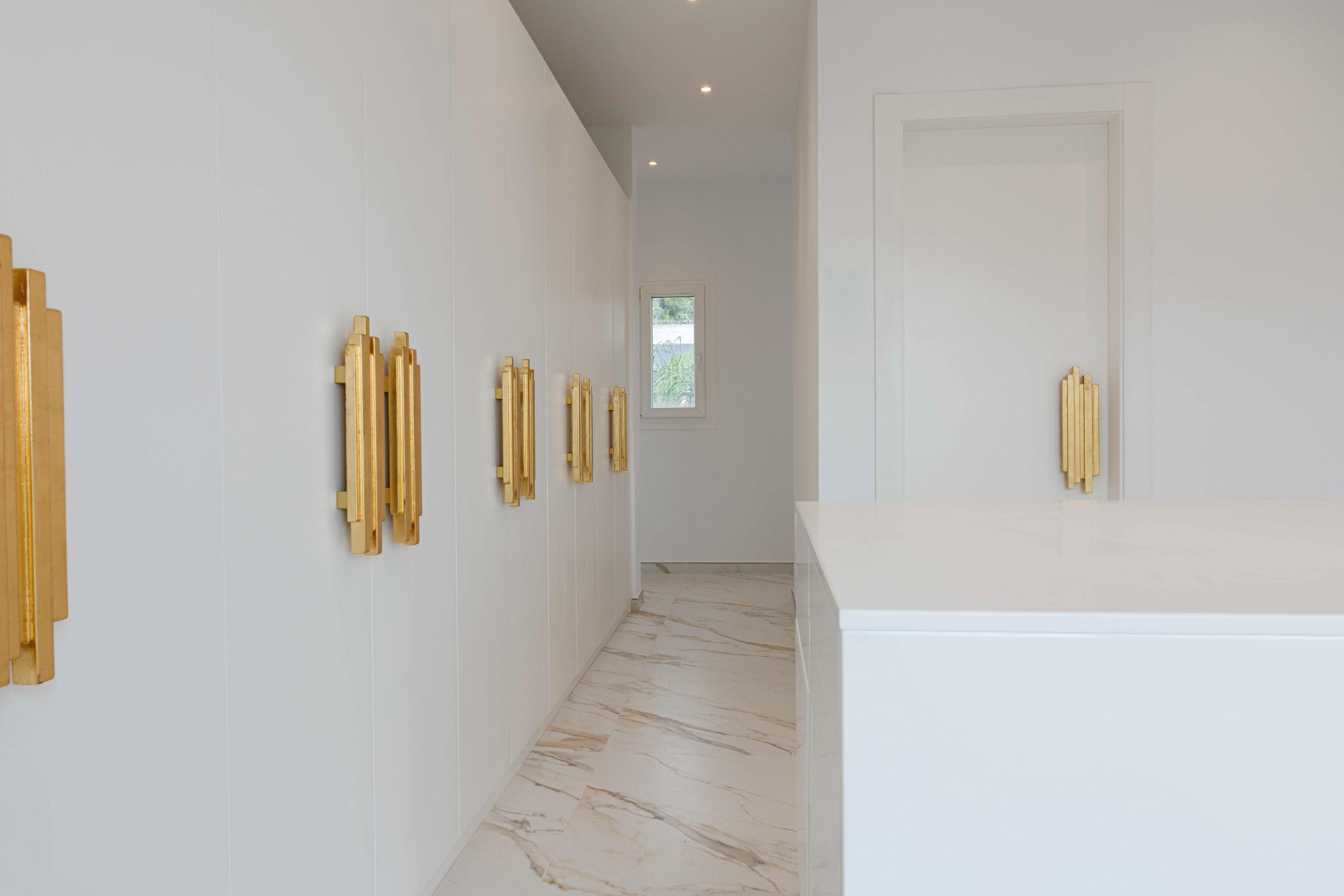 Villa 5 Bedrooms 5 Bathrooms in Marbella, Costa del Sol