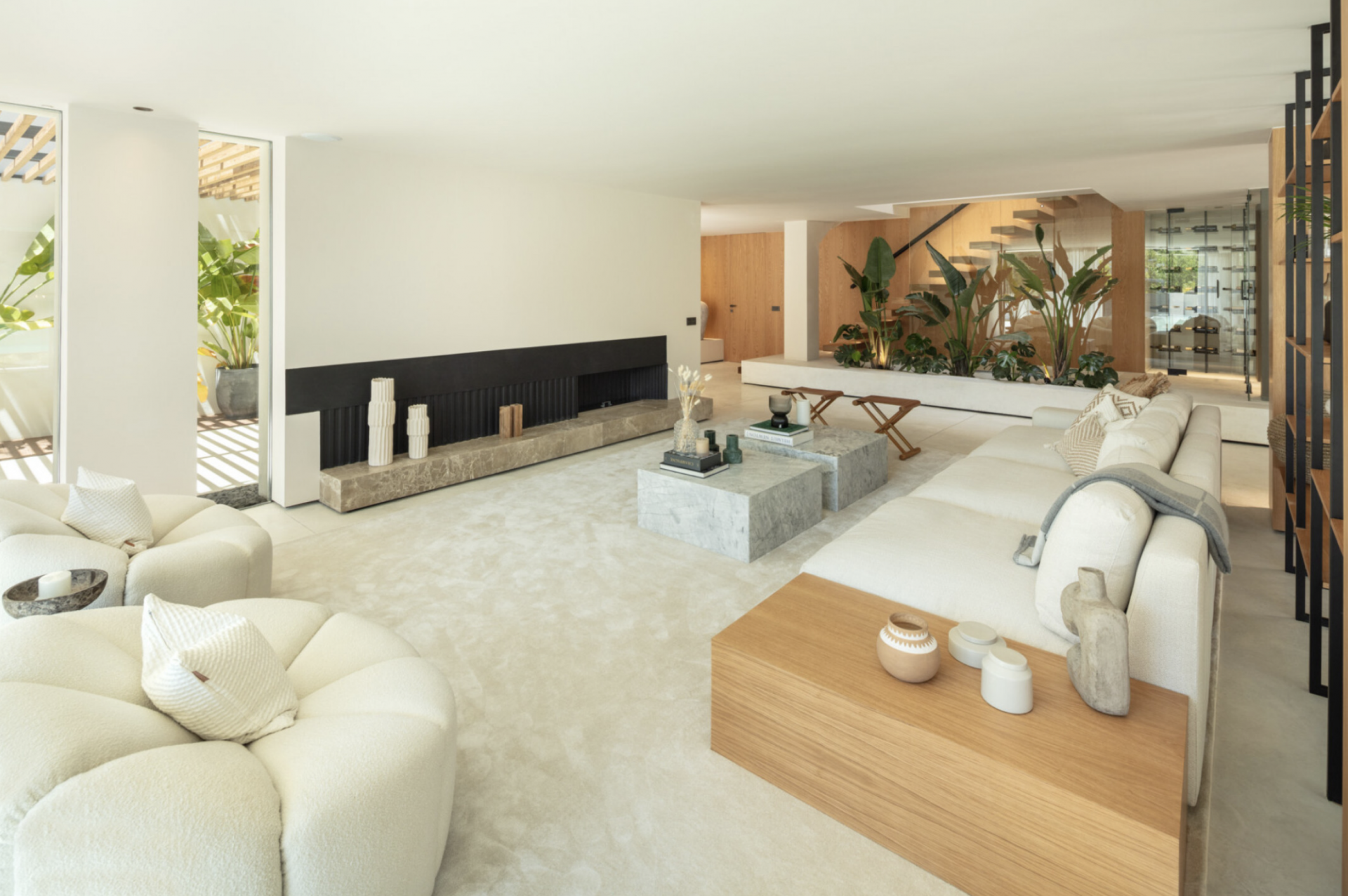 Villa 4 Bedrooms 4 Bathrooms in Marbella, Costa del Sol