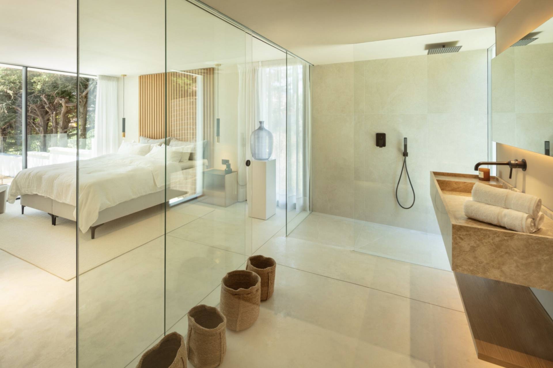 Villa 4 Bedrooms 4 Bathrooms in Marbella, Costa del Sol