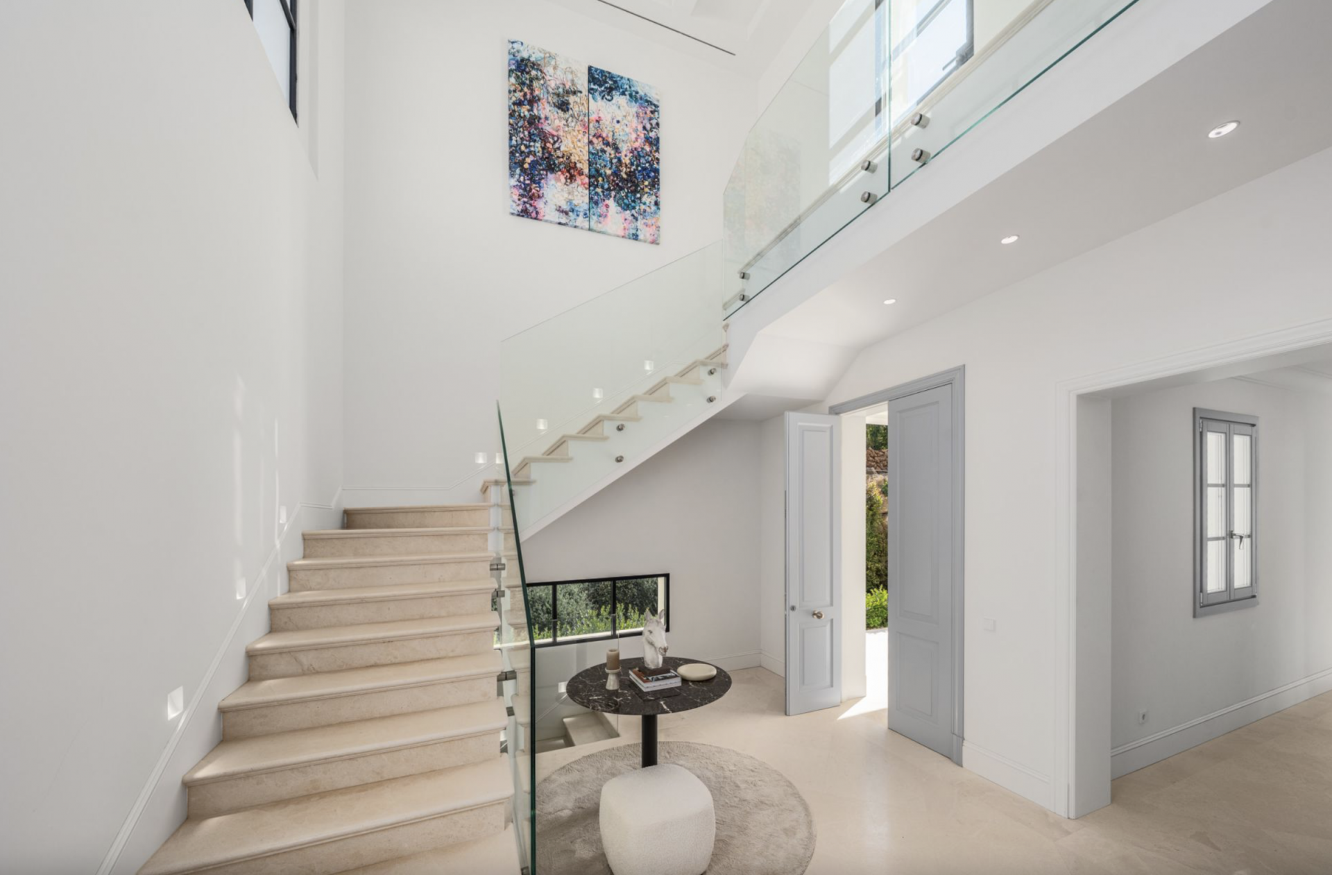 Villa 4 Bedrooms 5 Bathrooms in Marbella, Costa del Sol