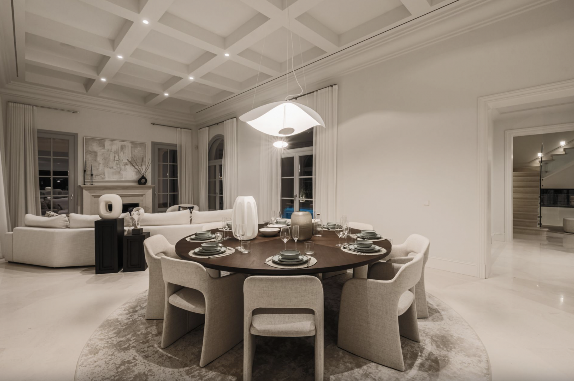 Villa 4 Bedrooms 5 Bathrooms in Marbella, Costa del Sol