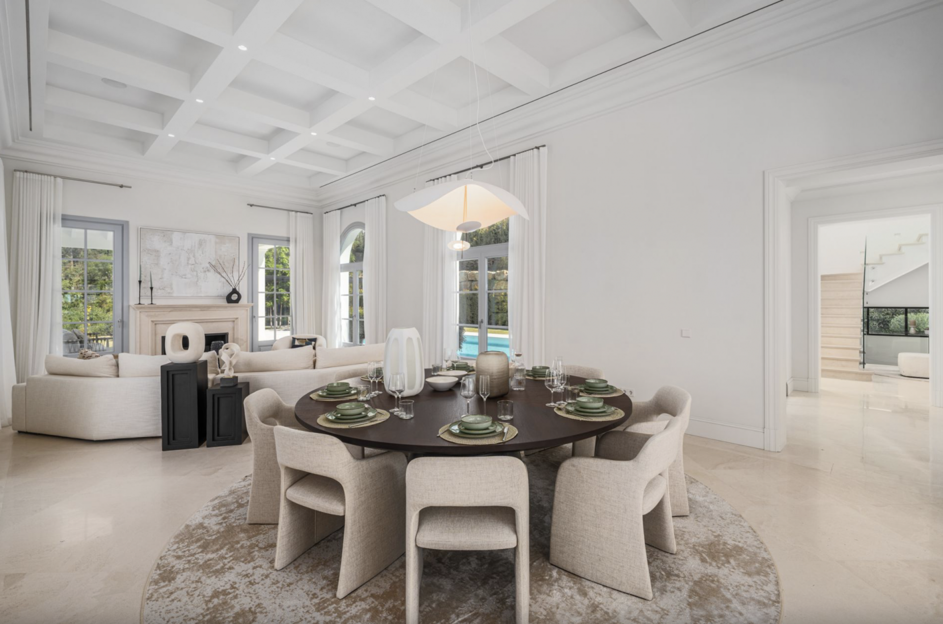 Villa 4 Bedrooms 5 Bathrooms in Marbella, Costa del Sol