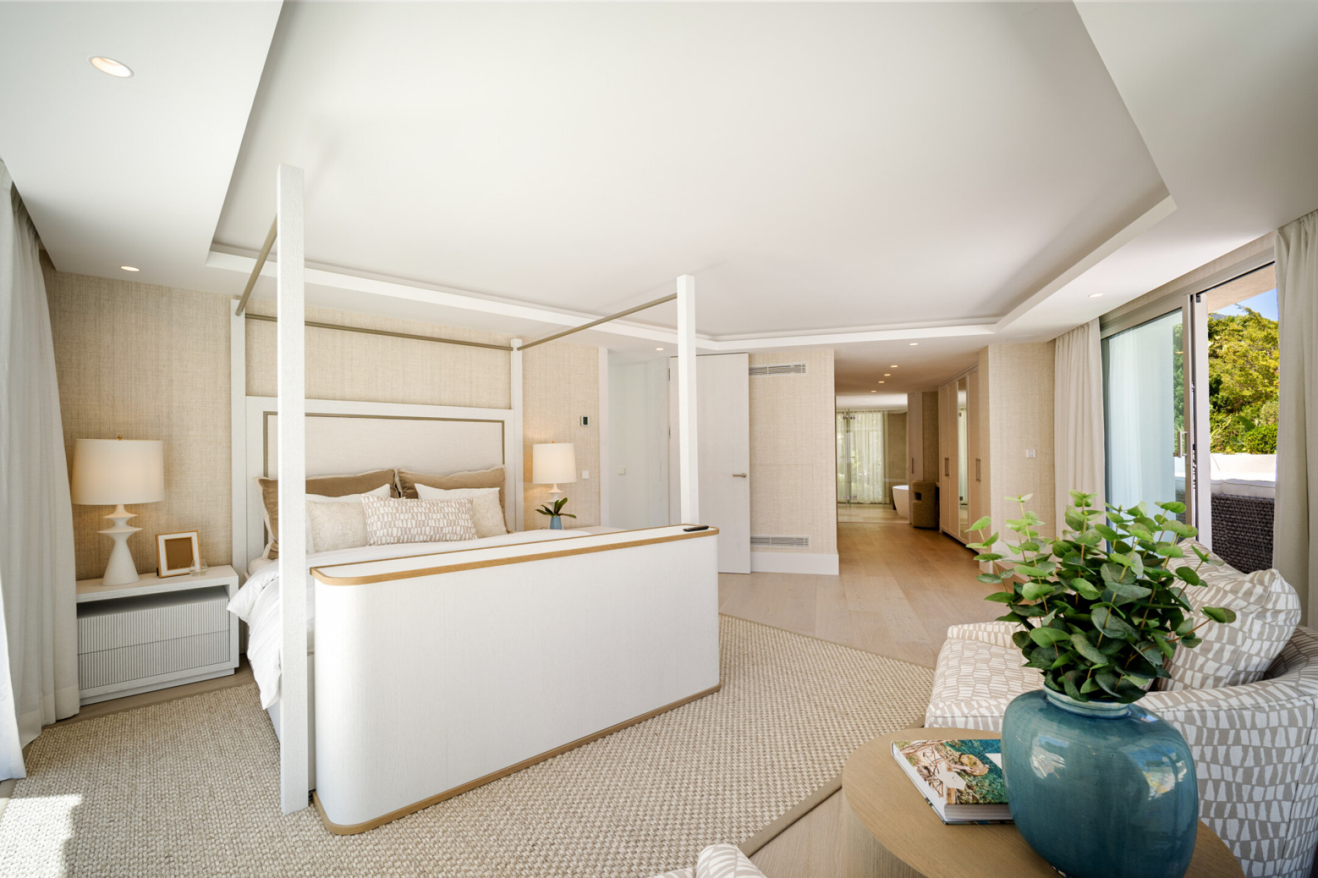 Villa 6 Bedrooms 6 Bathrooms in Marbella, Costa del Sol