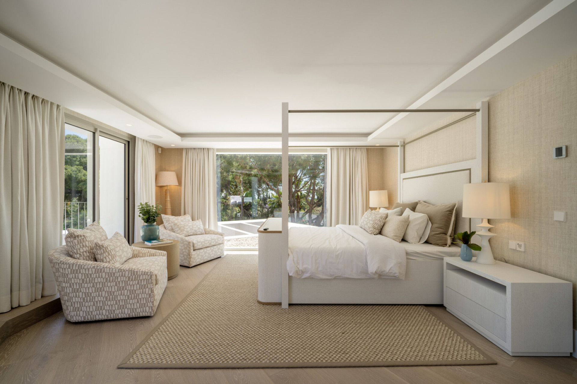 Villa 6 Bedrooms 6 Bathrooms in Marbella, Costa del Sol