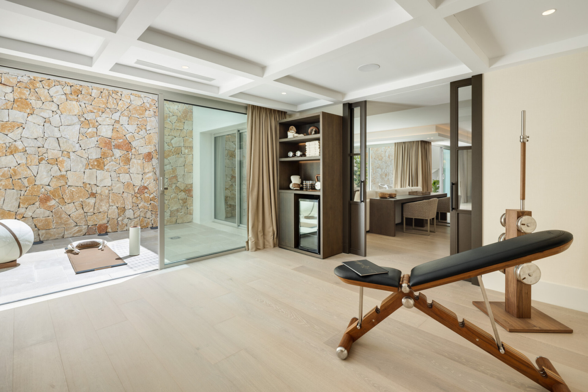 Villa 6 Bedrooms 6 Bathrooms in Marbella, Costa del Sol