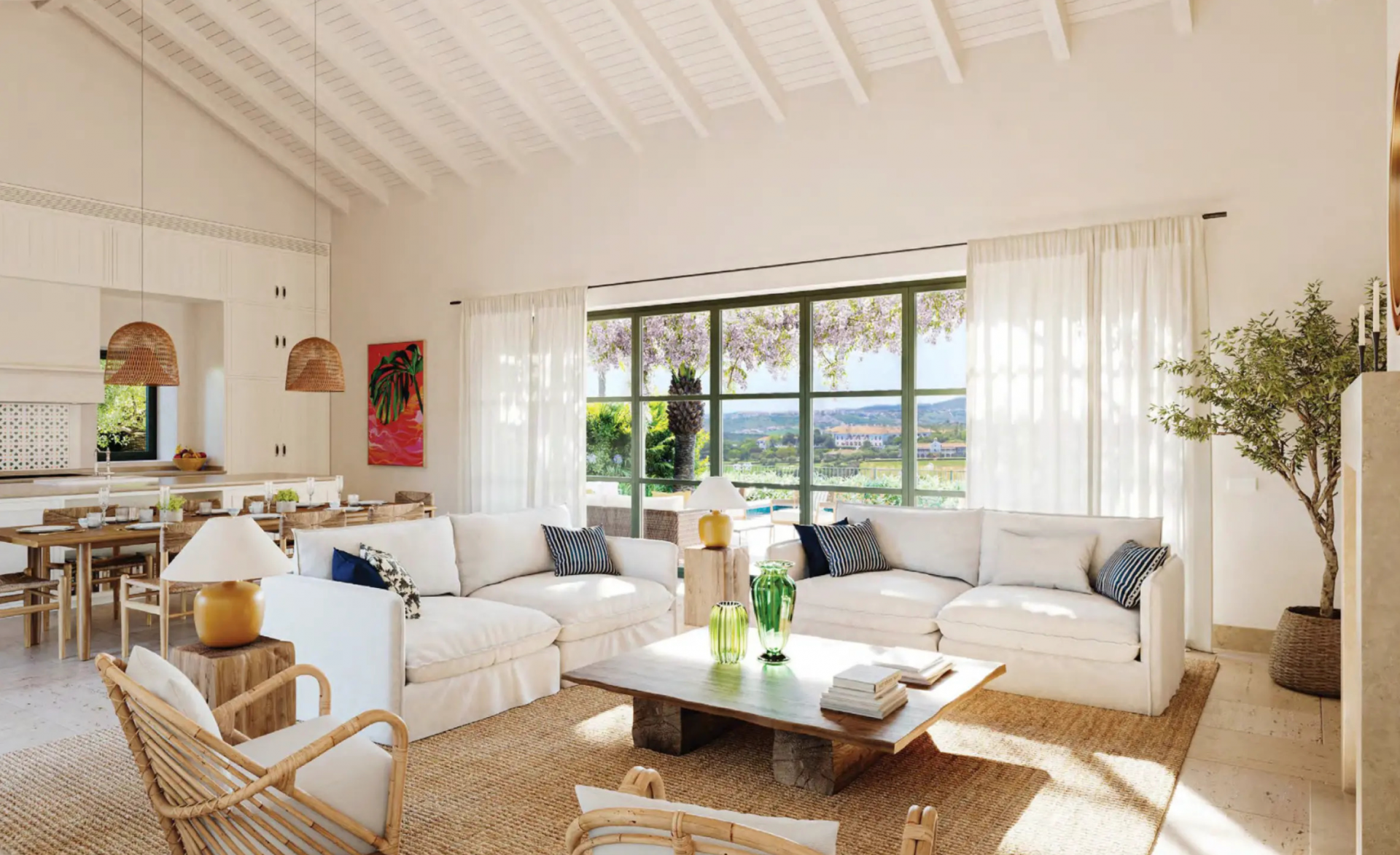 Villa 3 Bedrooms 4 Bathrooms in Casares, Costa del Sol