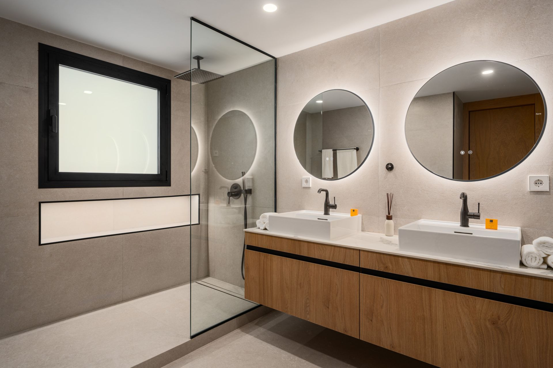 Apartment 3 Bedrooms 2 Bathrooms in Marbella, Costa del Sol