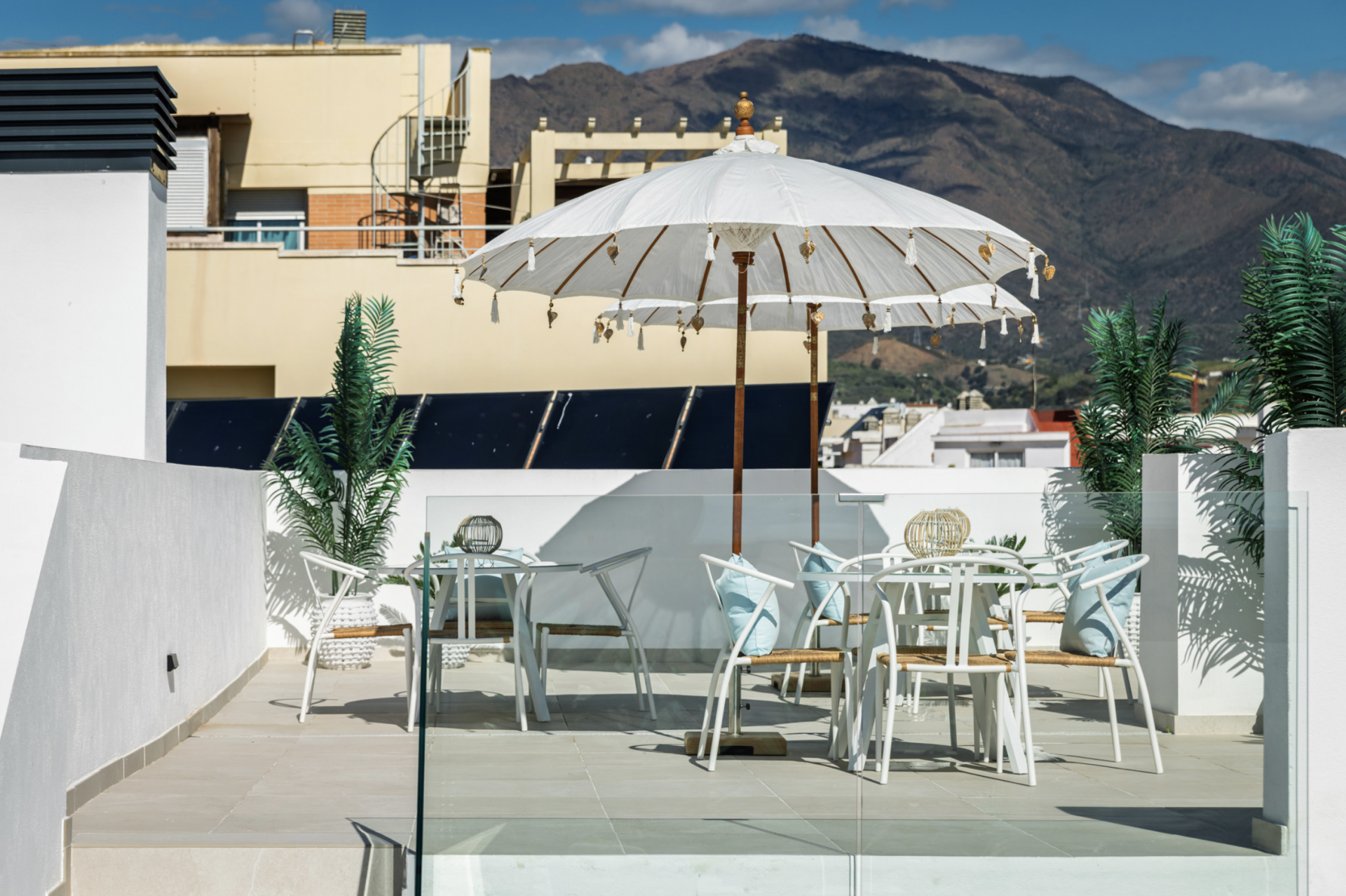 Apartment 2 Bedrooms 2 Bathrooms in Estepona, Costa del Sol