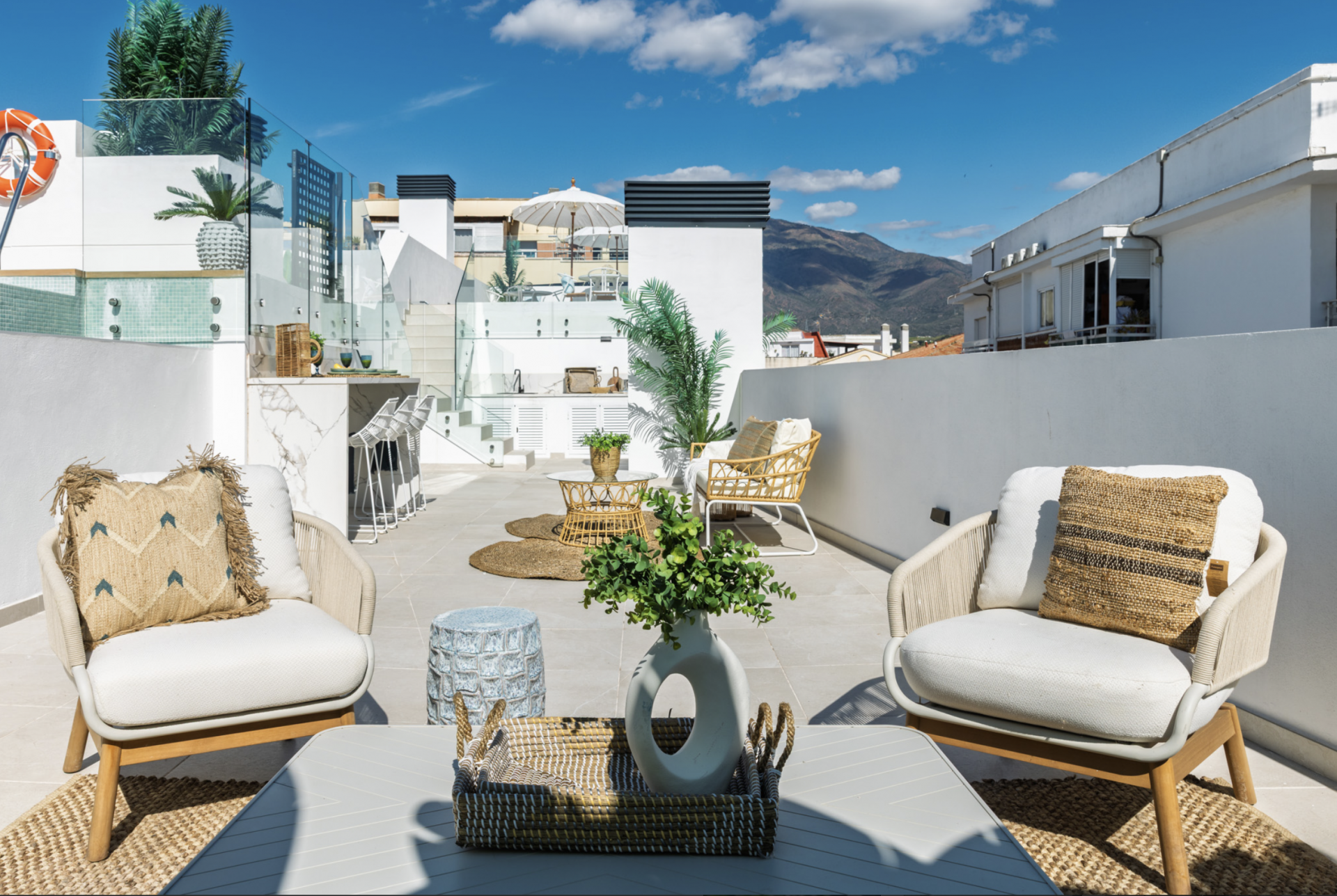 Apartment 2 Bedrooms 2 Bathrooms in Estepona, Costa del Sol