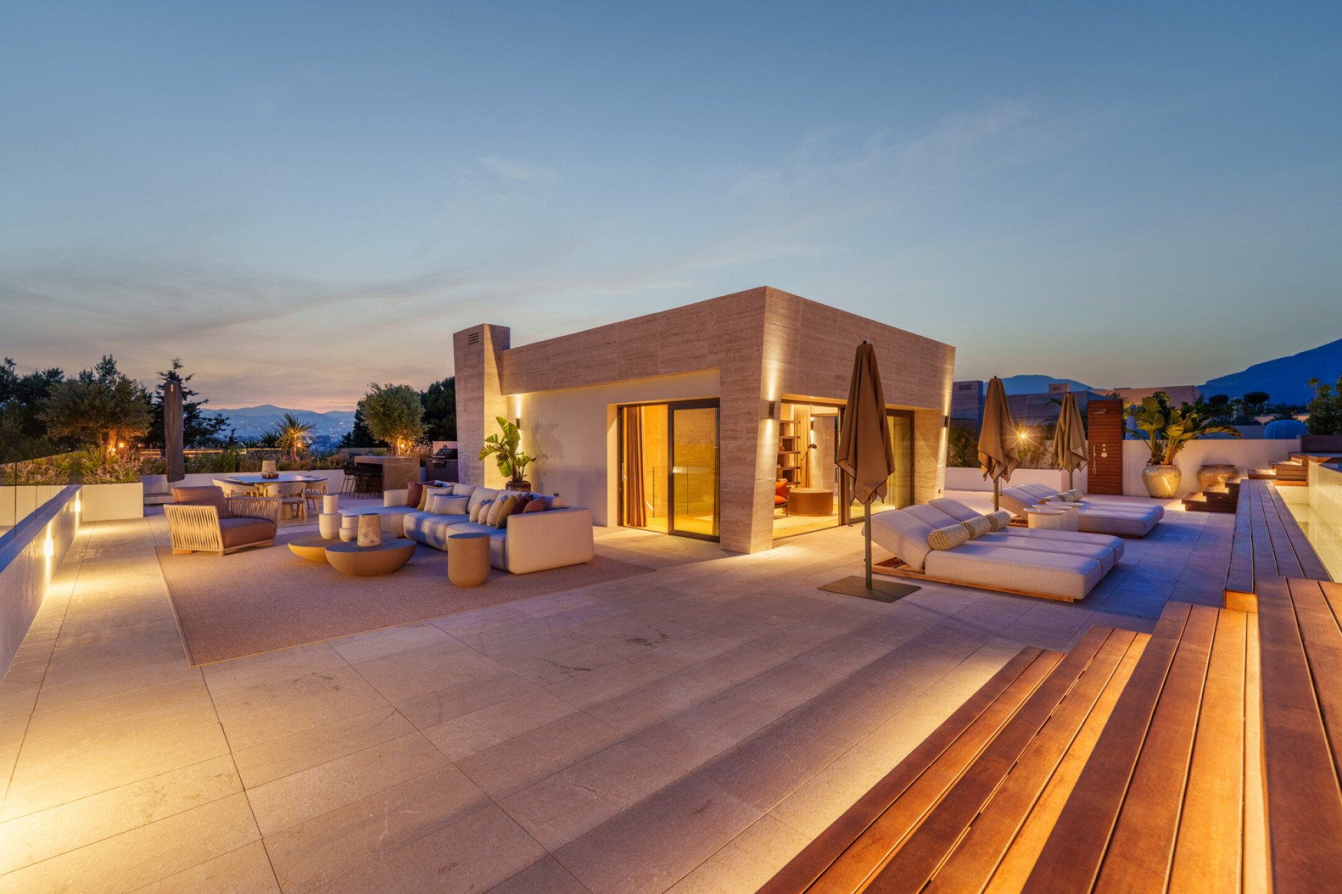 Duplex Penthouse 4 Bedrooms 4 Bathrooms in Marbella, Costa del Sol