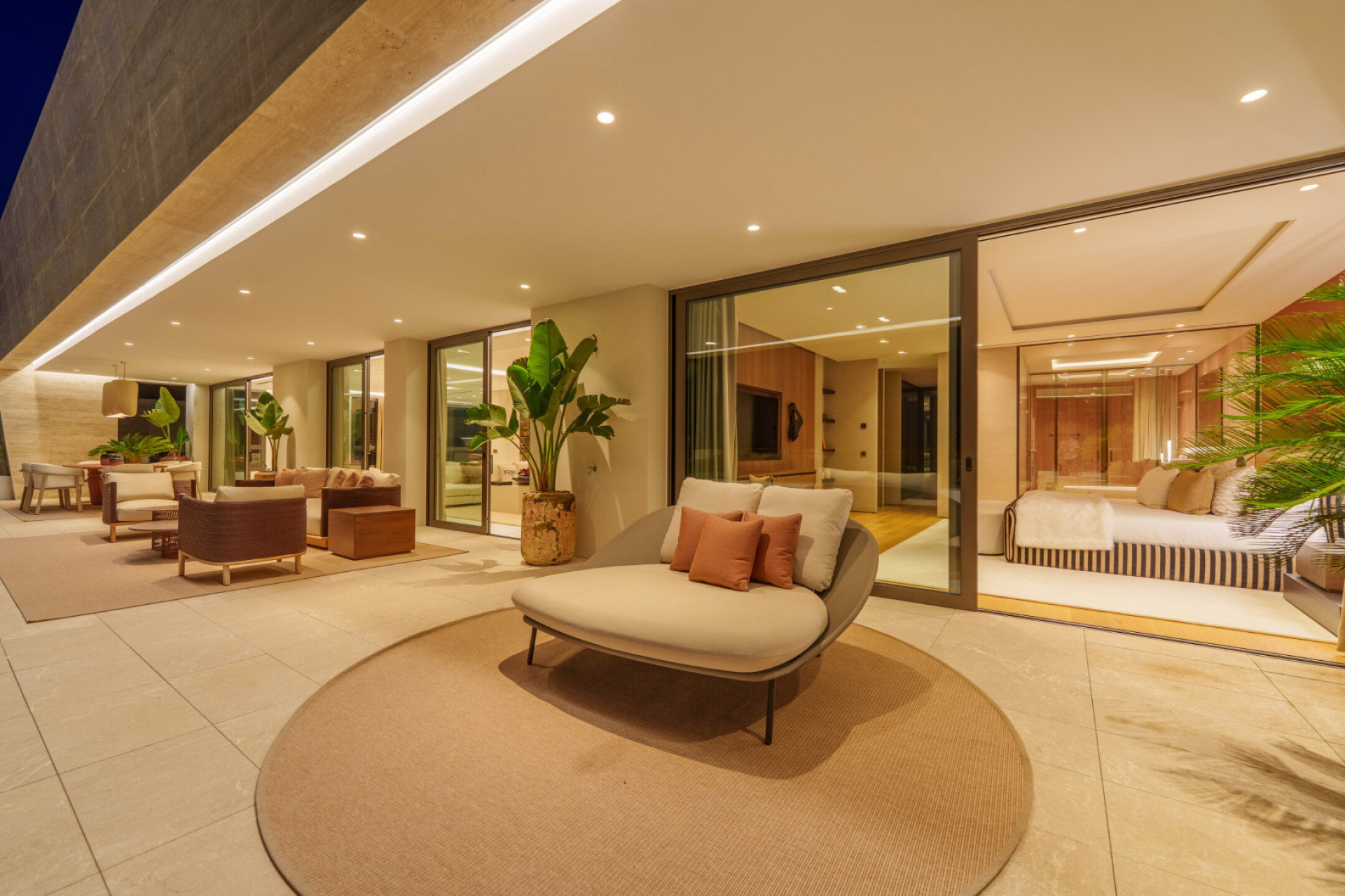 Duplex Penthouse 4 Bedrooms 4 Bathrooms in Marbella, Costa del Sol