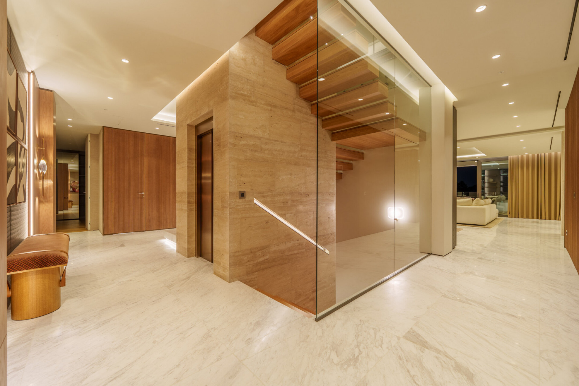 Duplex Penthouse 4 Bedrooms 4 Bathrooms in Marbella, Costa del Sol