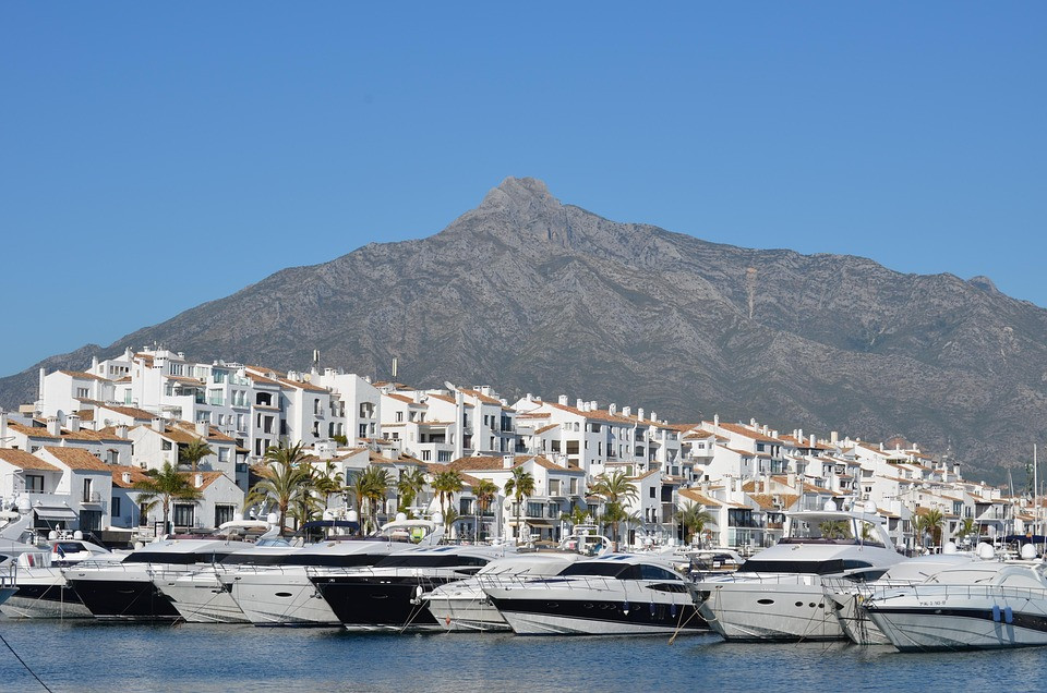 Apartment 2 Bedrooms 2 Bathrooms in Marbella, Costa del Sol