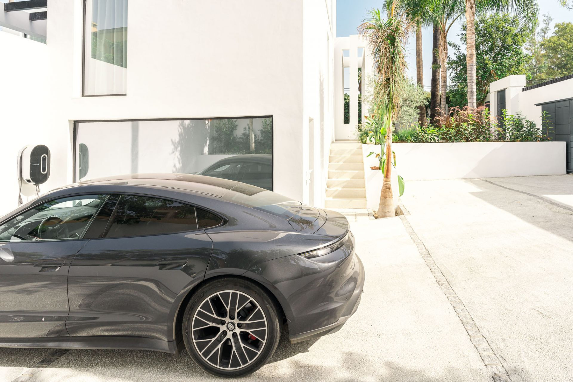 Villa 4 Bedrooms 4 Bathrooms in Marbella, Costa del Sol