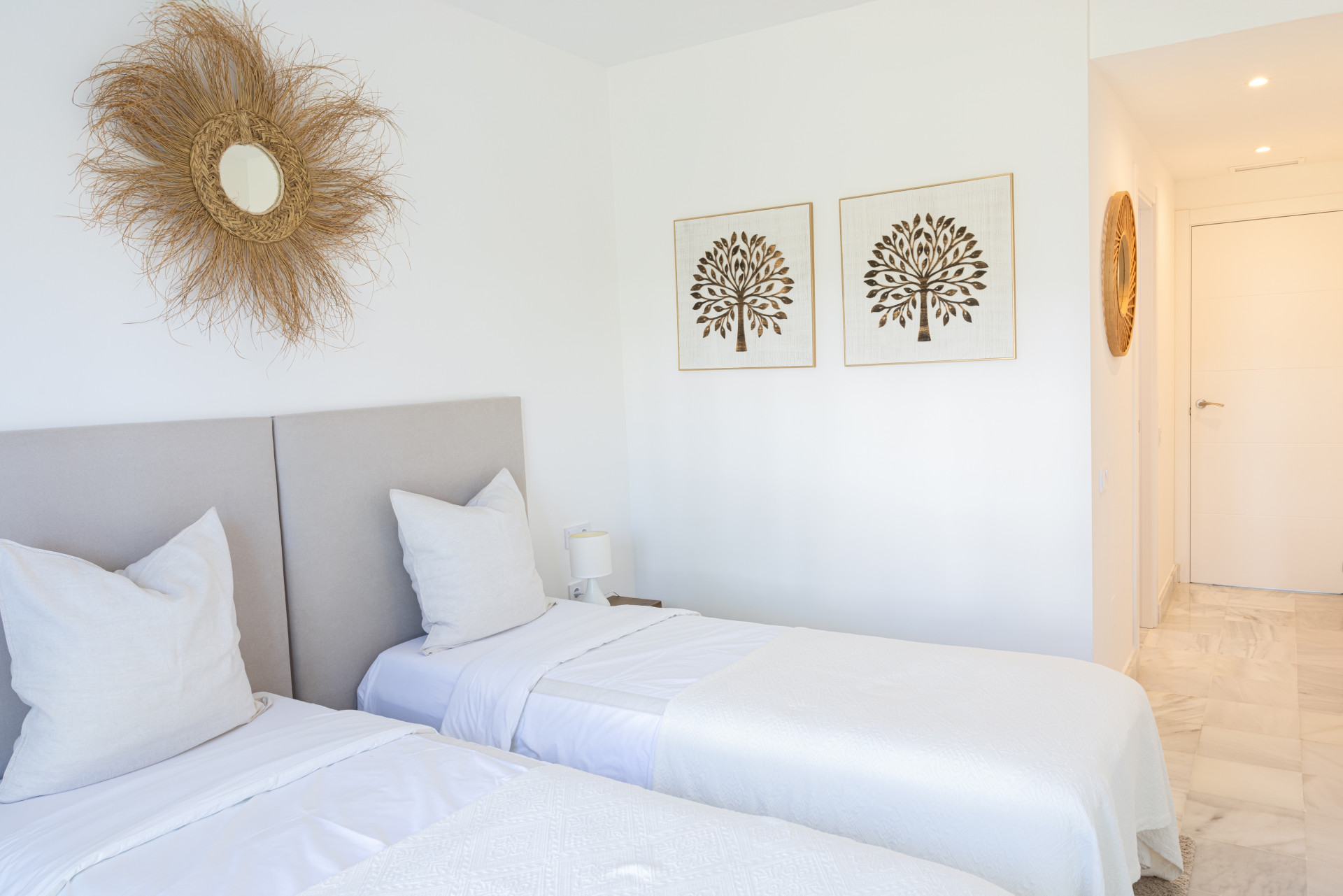 Town House 3 Bedrooms 4 Bathrooms in Marbella, Costa del Sol