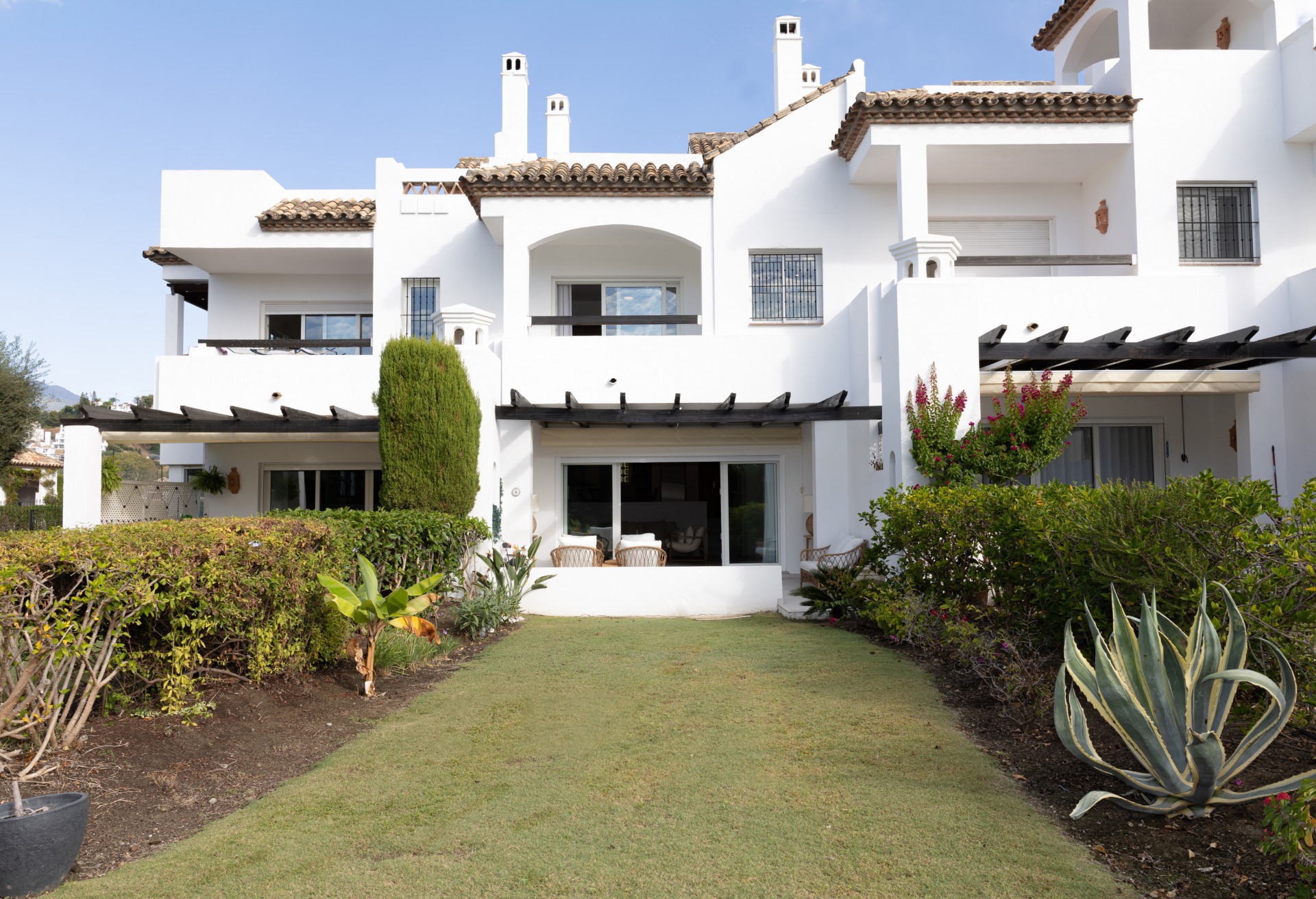 Town House 3 Bedrooms 4 Bathrooms in Marbella, Costa del Sol