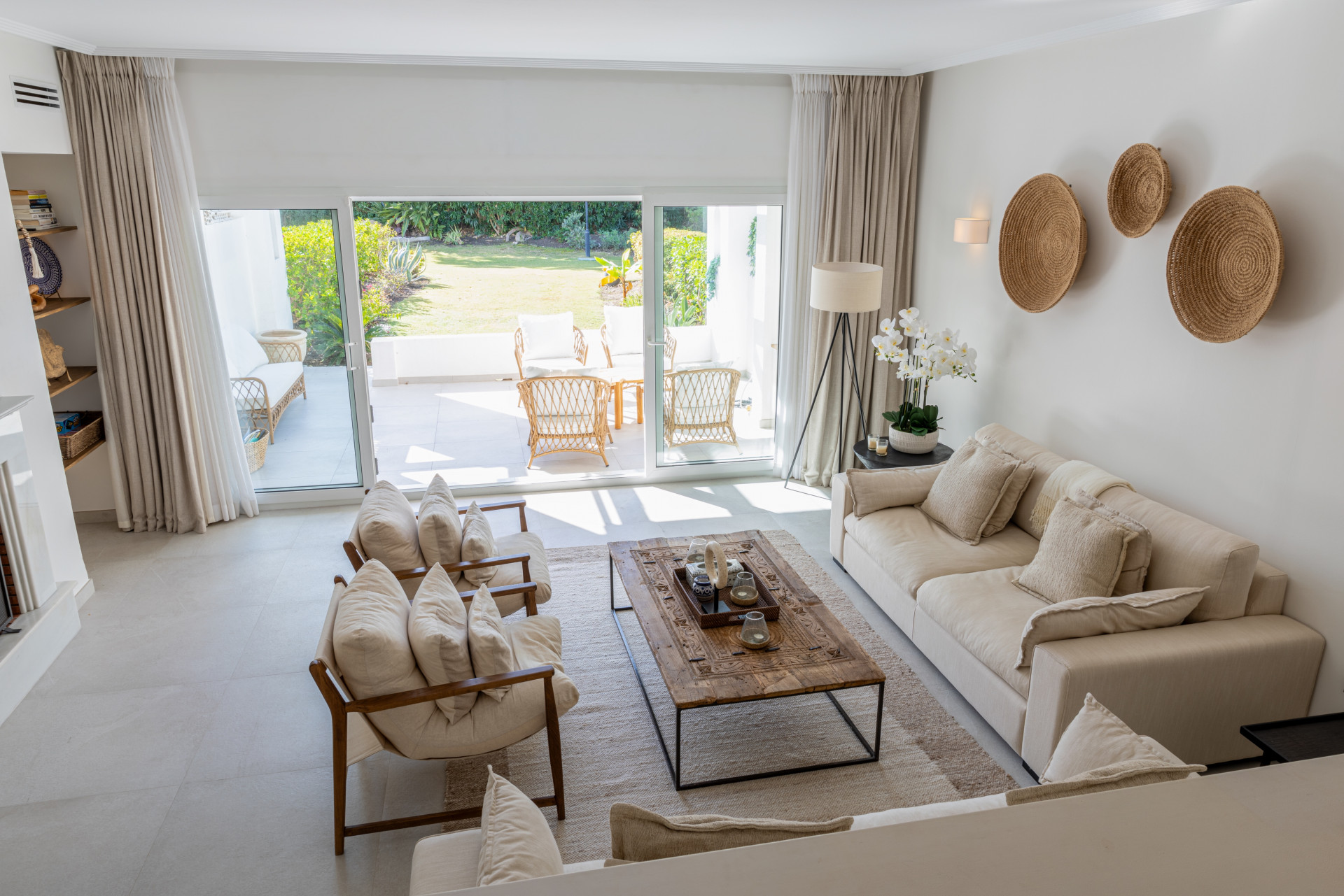 Town House 3 Bedrooms 4 Bathrooms in Marbella, Costa del Sol