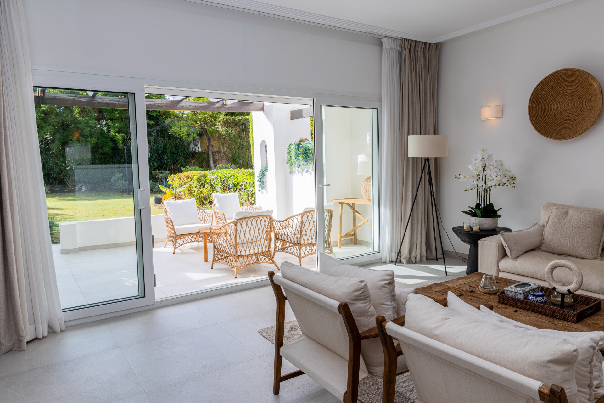 Town House 3 Bedrooms 4 Bathrooms in Marbella, Costa del Sol