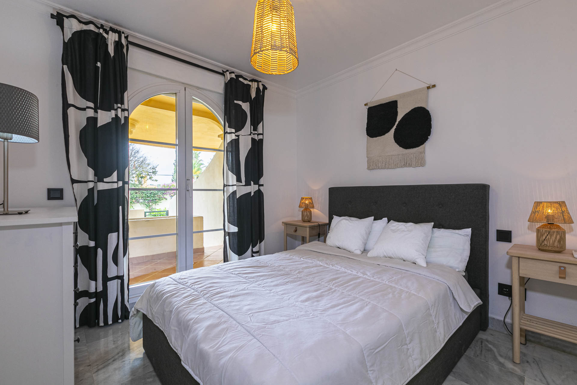 Apartment 2 Bedrooms 2 Bathrooms in Marbella, Costa del Sol