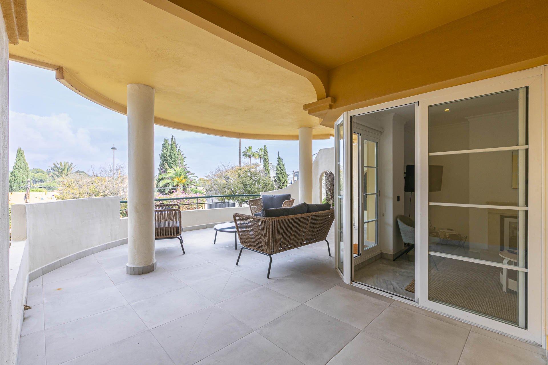 Apartment 2 Bedrooms 2 Bathrooms in Marbella, Costa del Sol